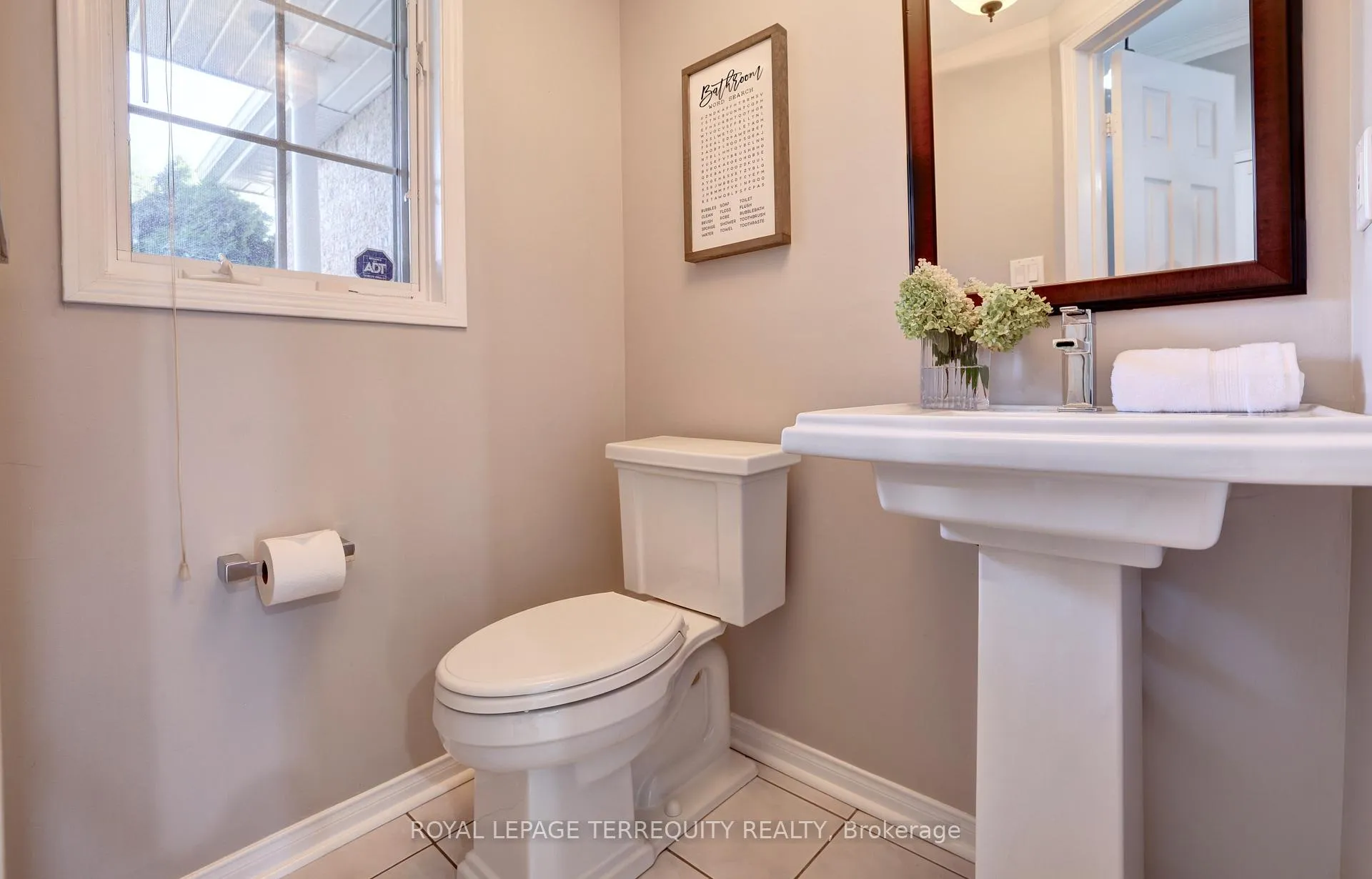 Photo 10 of 369 Rosegate Way, Oakville, Wedgewood Creek — HOMEH
