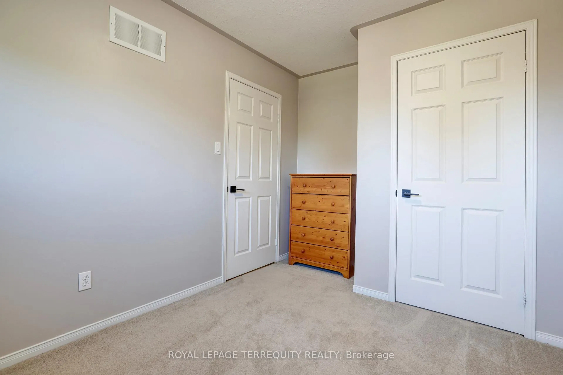 Photo 20 of 369 Rosegate Way, Oakville, Wedgewood Creek — HOMEH
