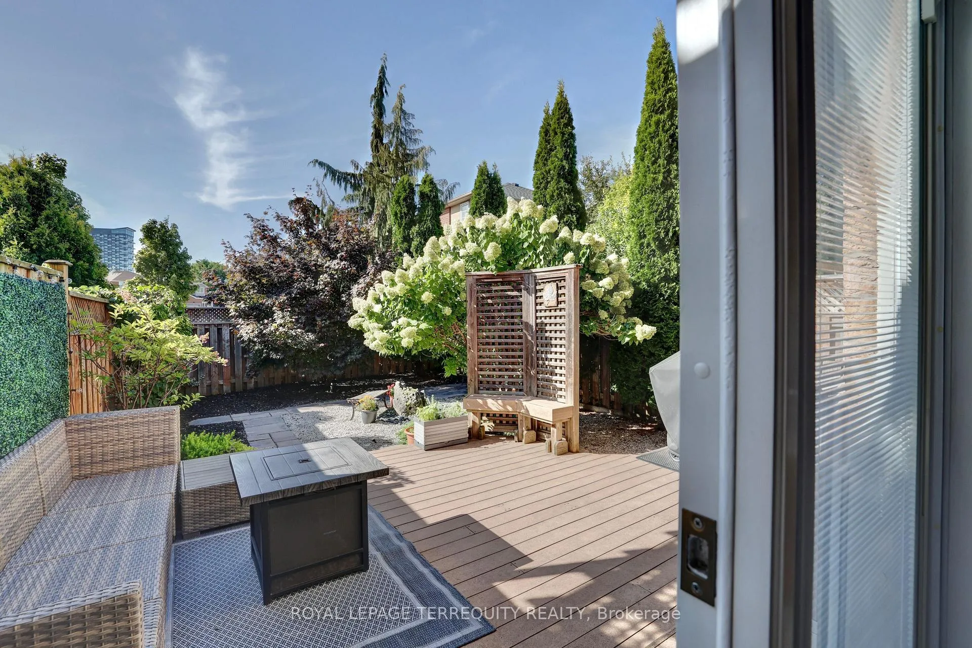 Photo 31 of 369 Rosegate Way, Oakville, Wedgewood Creek — HOMEH