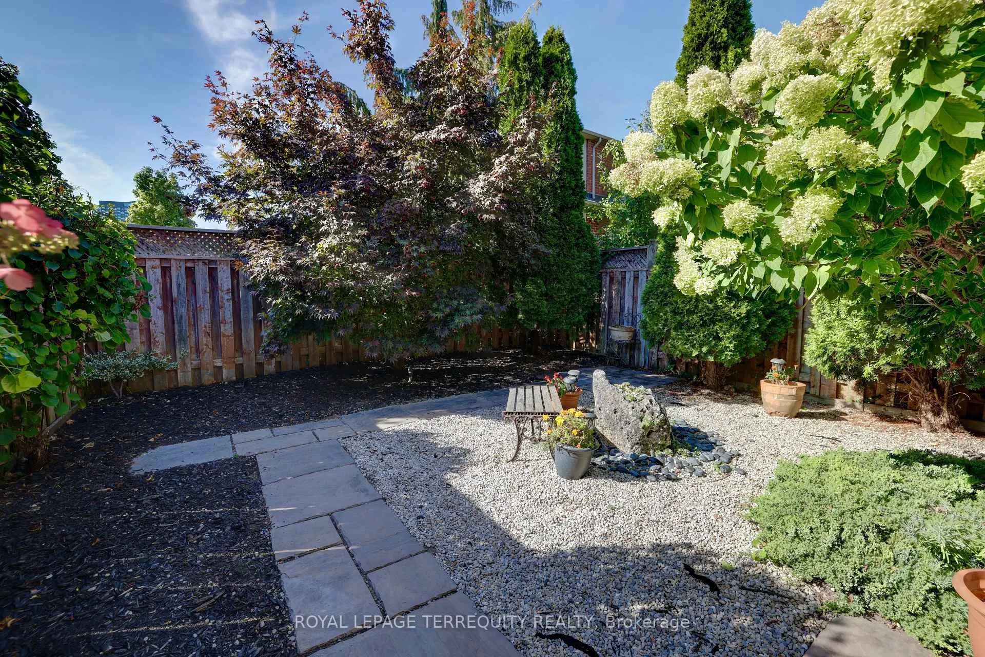 Photo 38 of 369 Rosegate Way, Oakville, Wedgewood Creek — HOMEH