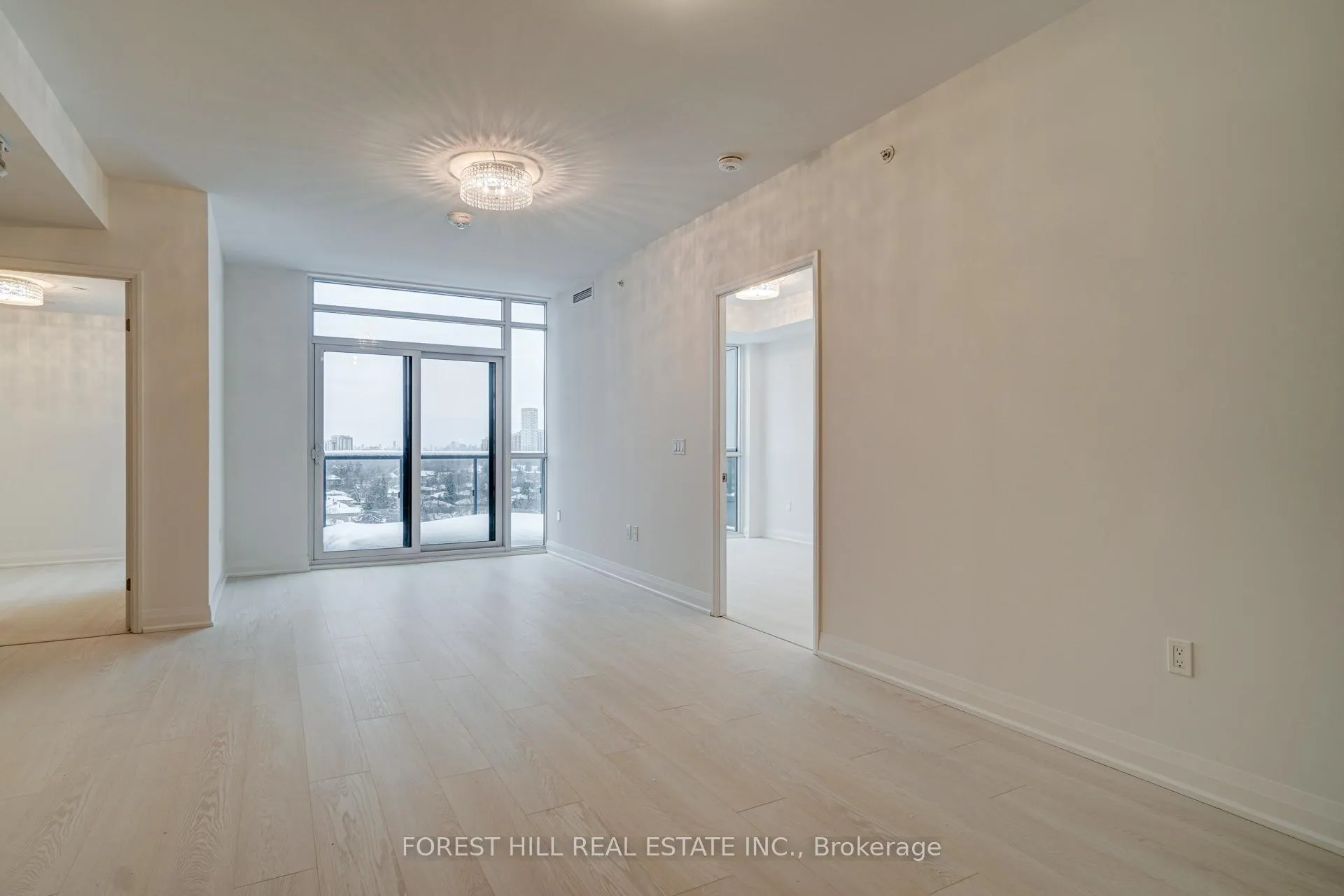 Photo 4 of Unit 1008, 10 Gibbs Road, Etobicoke, Islington-City Centre West — HOMEH