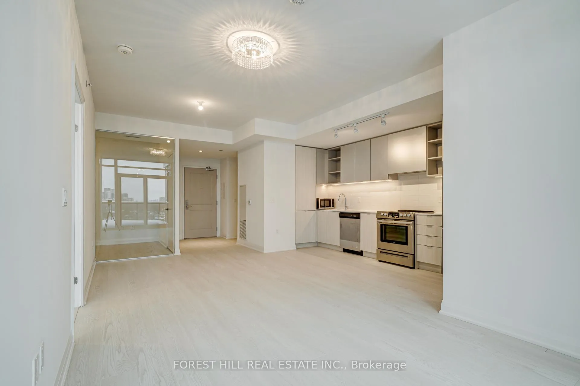 Photo 9 of Unit 1008, 10 Gibbs Road, Etobicoke, Islington-City Centre West — HOMEH
