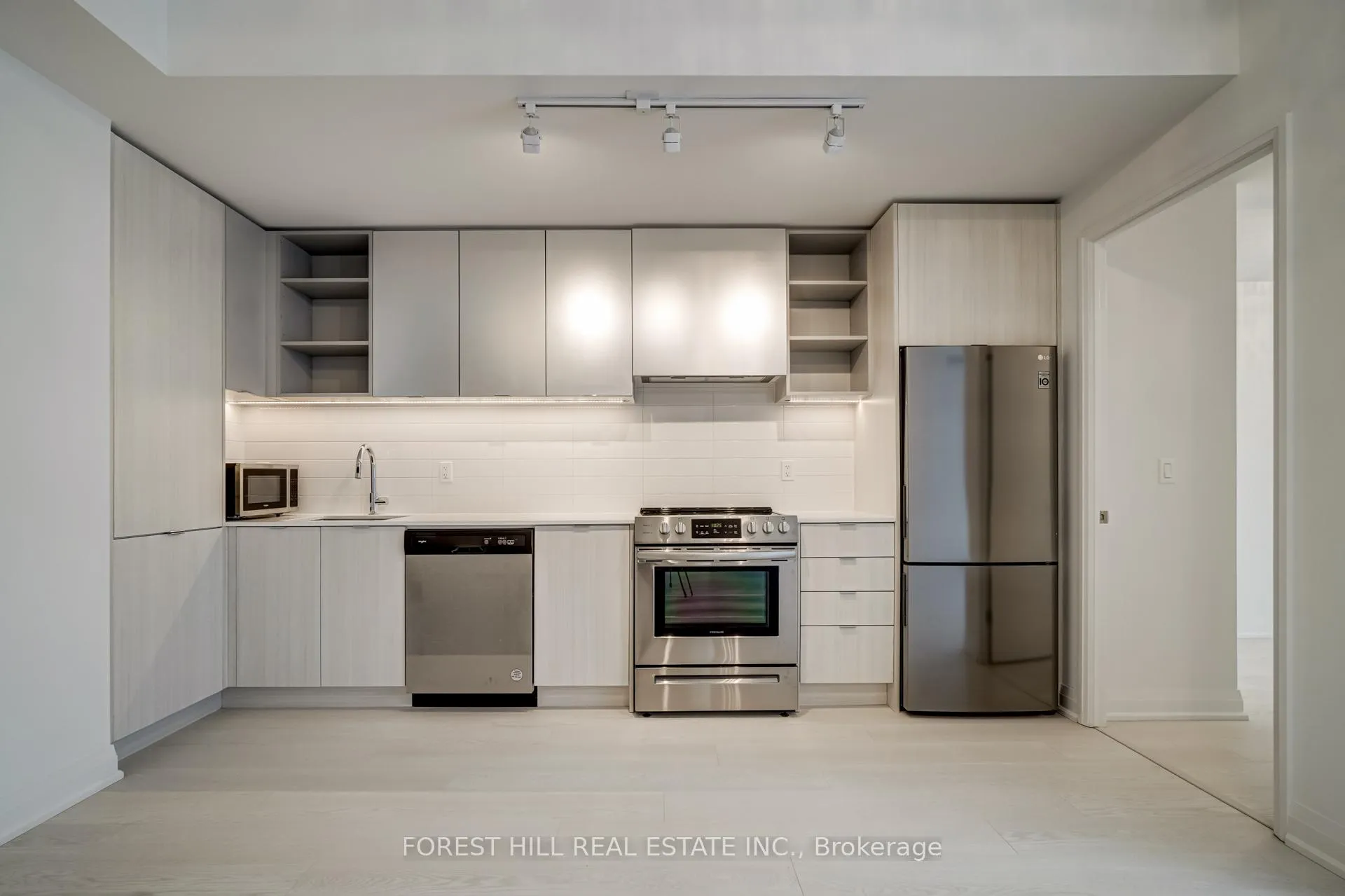 Photo 10 of Unit 1008, 10 Gibbs Road, Etobicoke, Islington-City Centre West — HOMEH