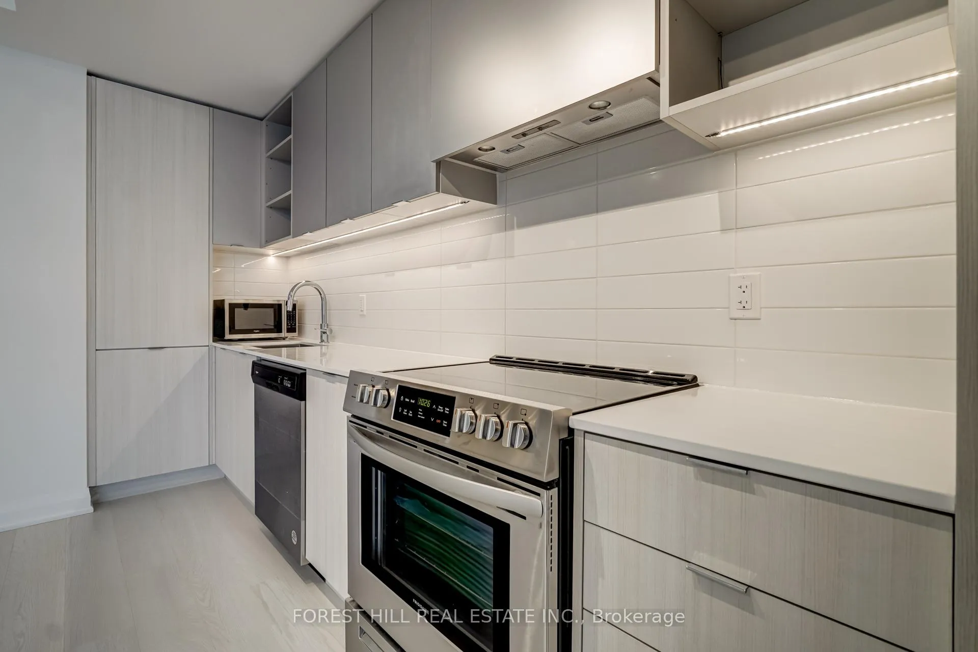 Photo 11 of Unit 1008, 10 Gibbs Road, Etobicoke, Islington-City Centre West — HOMEH