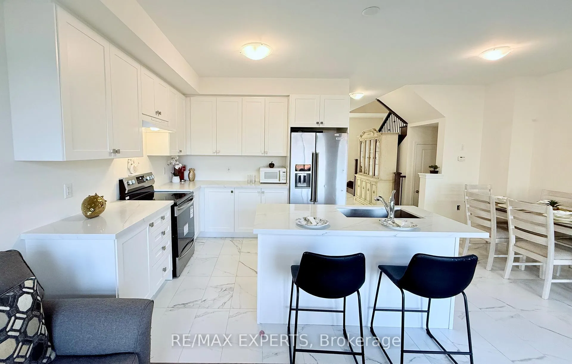 Photo 7 of 2229 Grainger Loop, Innisfil, Alcona — HOMEH