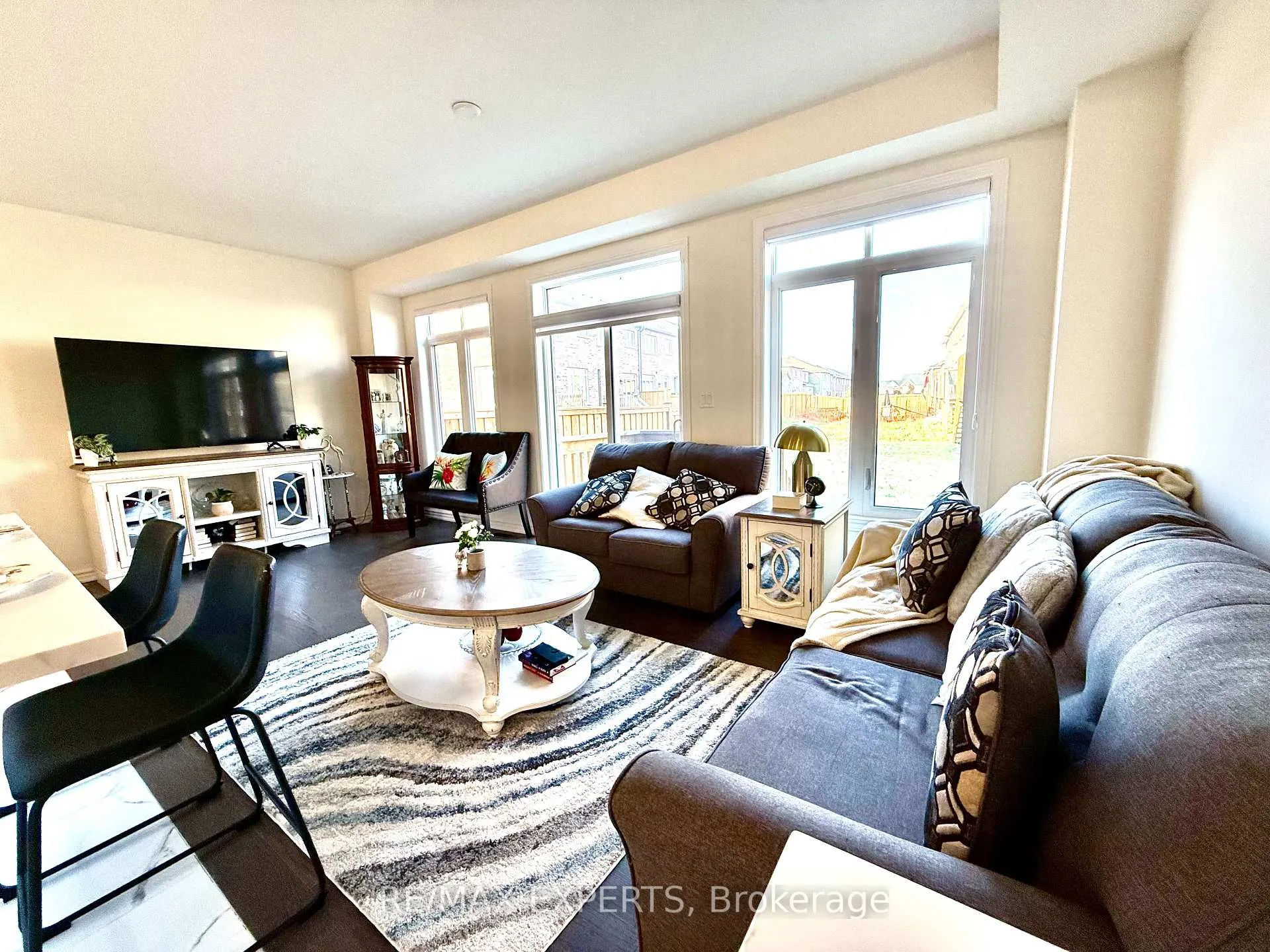 Photo 8 of 2229 Grainger Loop, Innisfil, Alcona — HOMEH