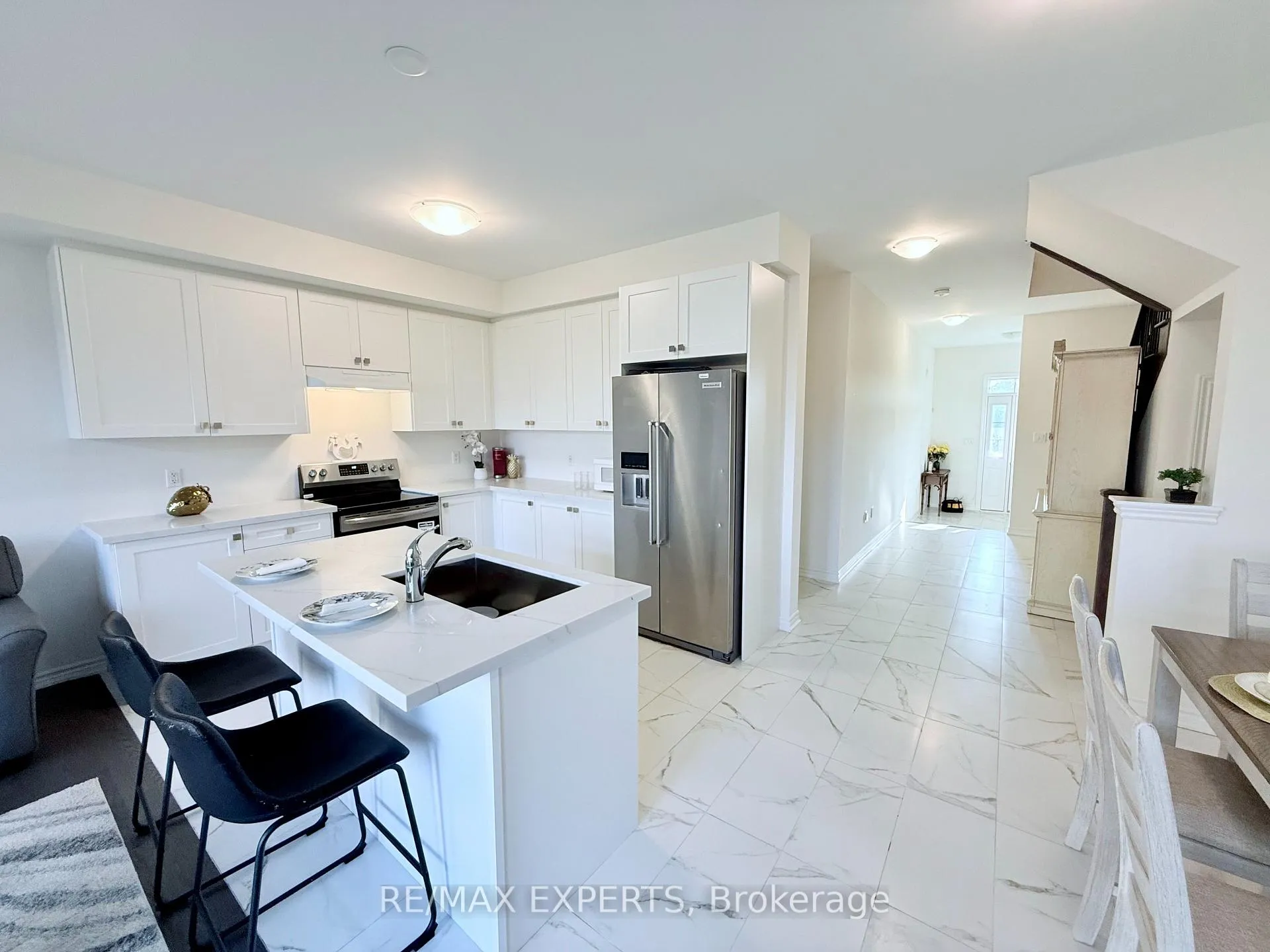 Photo 9 of 2229 Grainger Loop, Innisfil, Alcona — HOMEH