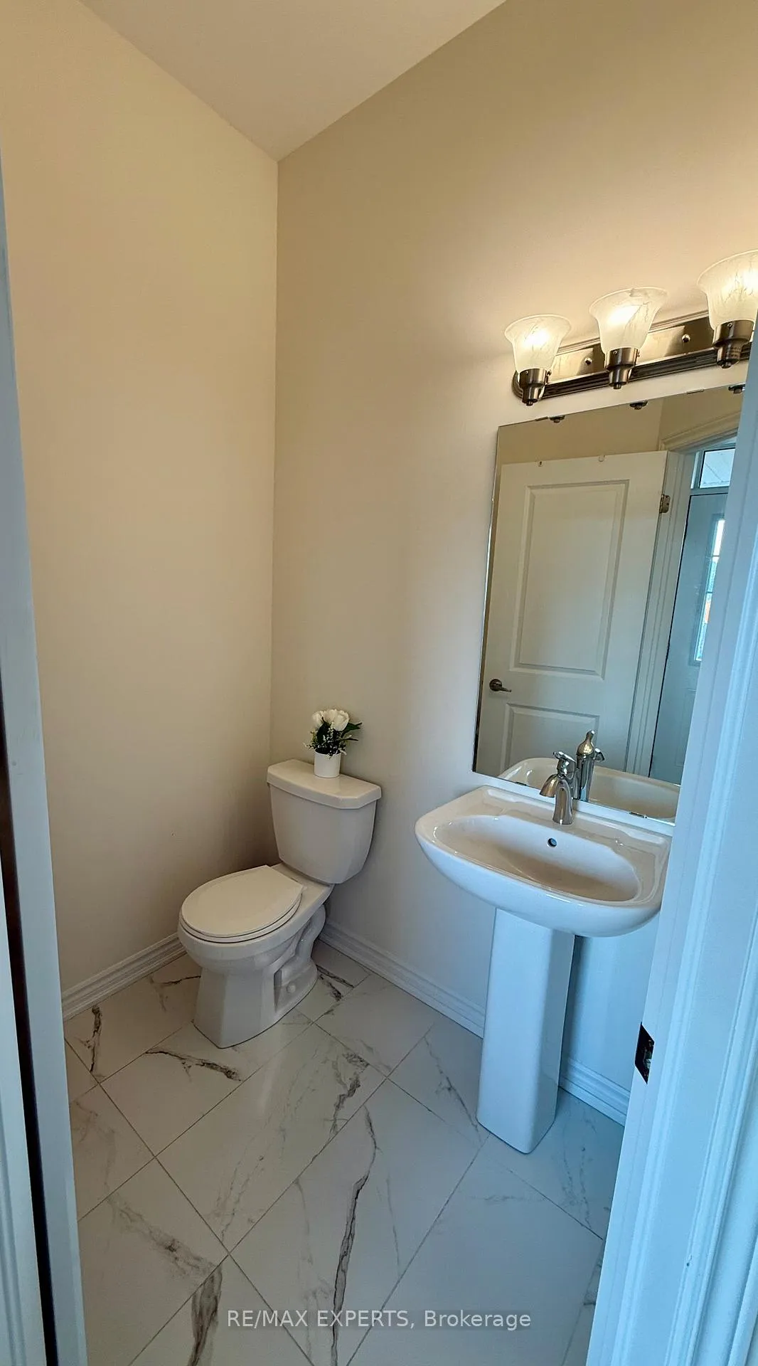 Photo 26 of 2229 Grainger Loop, Innisfil, Alcona — HOMEH