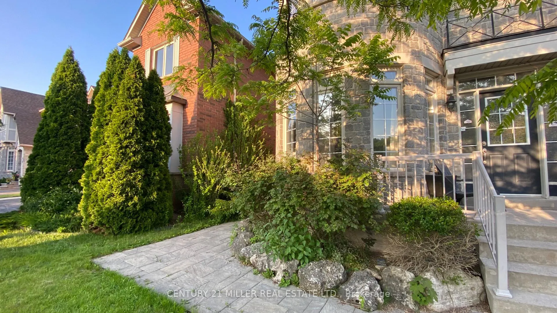 Photo 1 of Unit 3384, 3384 Springflower Way, Oakville, Bronte — HOMEH
