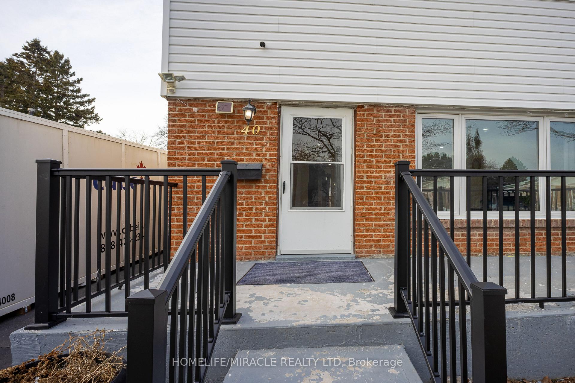 Photo 2 of 40 Dowswell Drive, Scarborough, Malvern — HOMEH