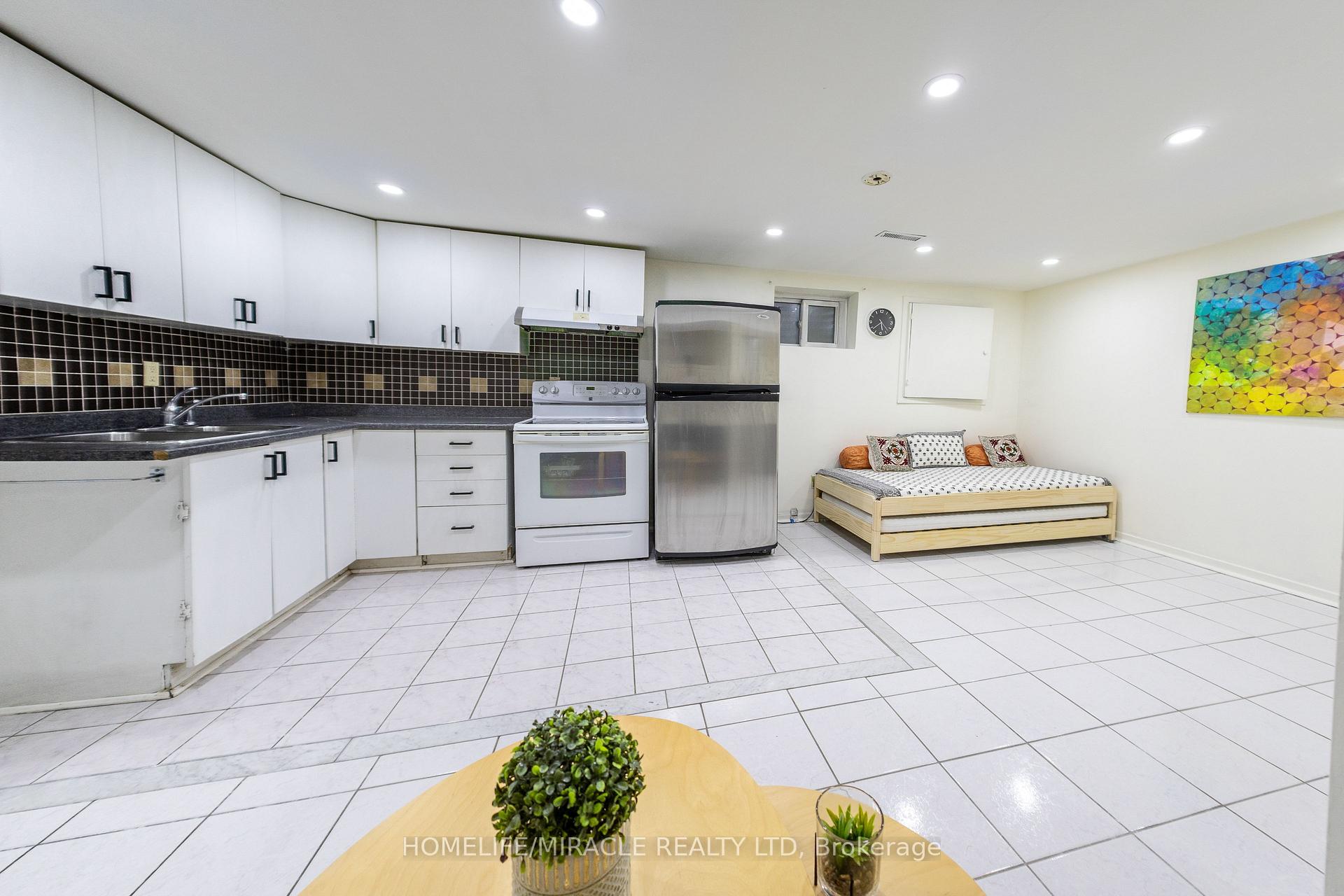 Photo 35 of 40 Dowswell Drive, Scarborough, Malvern — HOMEH