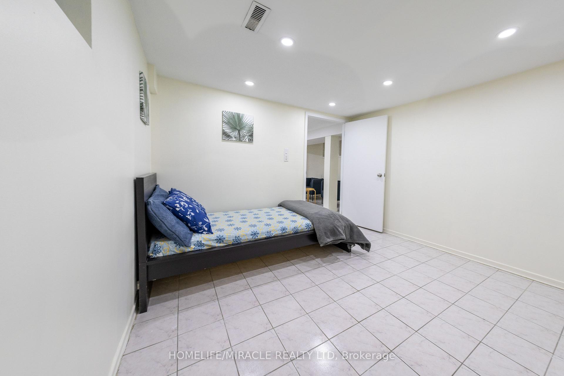 Photo 39 of 40 Dowswell Drive, Scarborough, Malvern — HOMEH