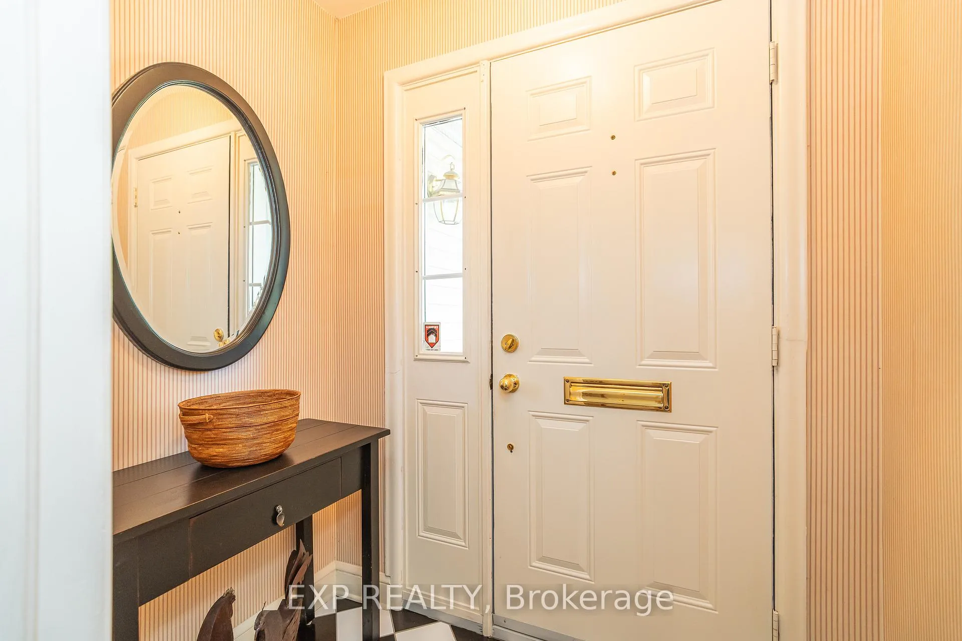 Photo 11 of 504 Thessaly Circle, Ottawa, Alta Vista/Faircrest Heights — HOMEH