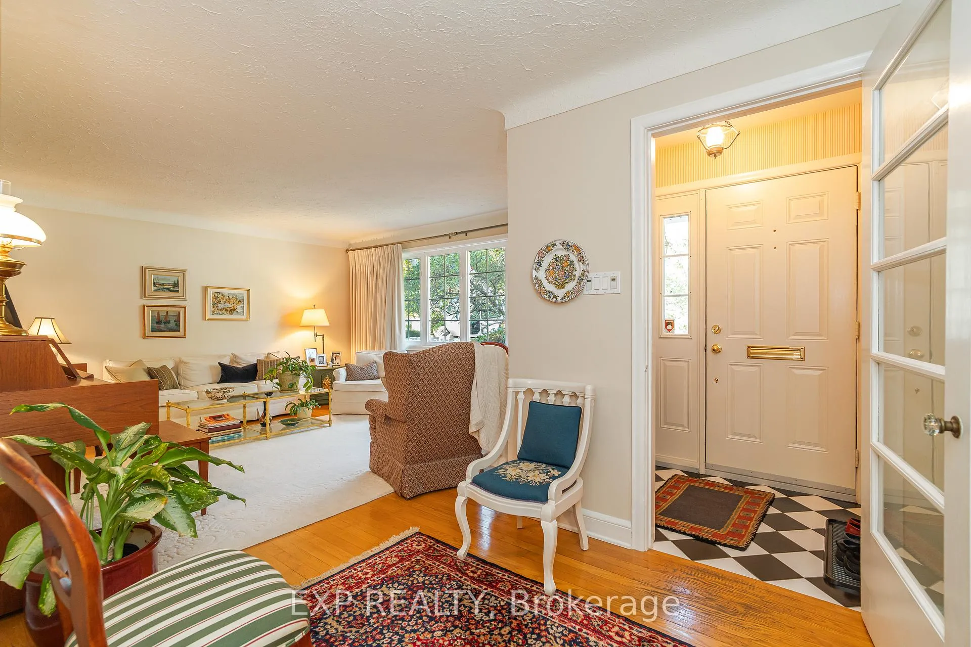 Photo 17 of 504 Thessaly Circle, Ottawa, Alta Vista/Faircrest Heights — HOMEH