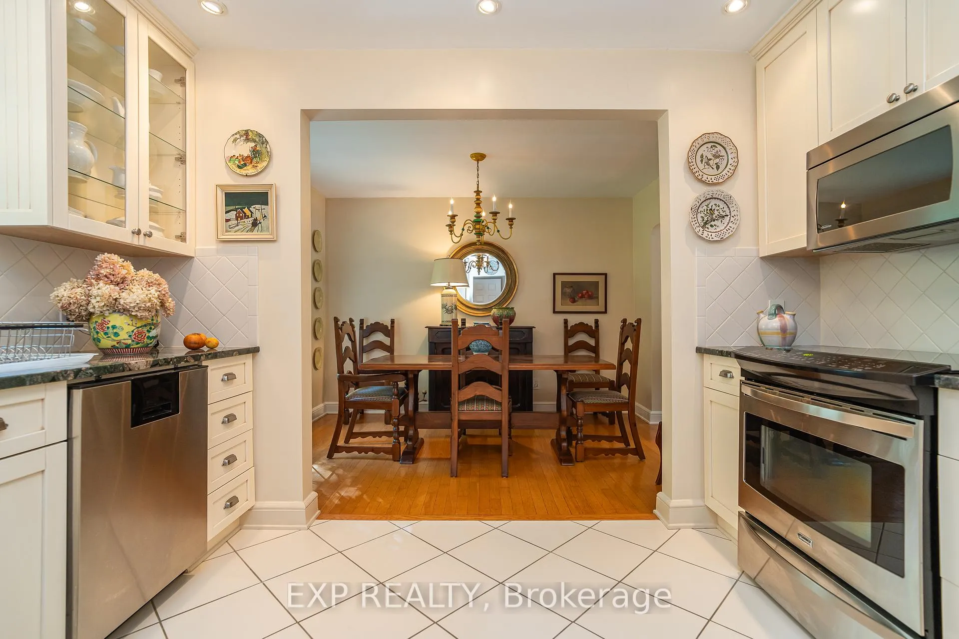 Photo 96 of 504 Thessaly Circle, Ottawa, Alta Vista/Faircrest Heights — HOMEH