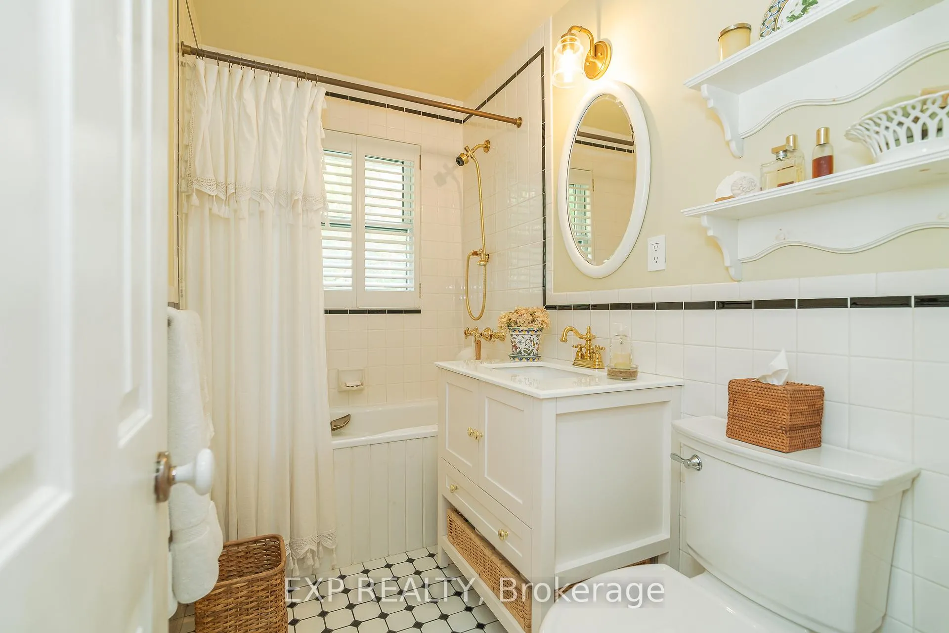 Photo 173 of 504 Thessaly Circle, Ottawa, Alta Vista/Faircrest Heights — HOMEH
