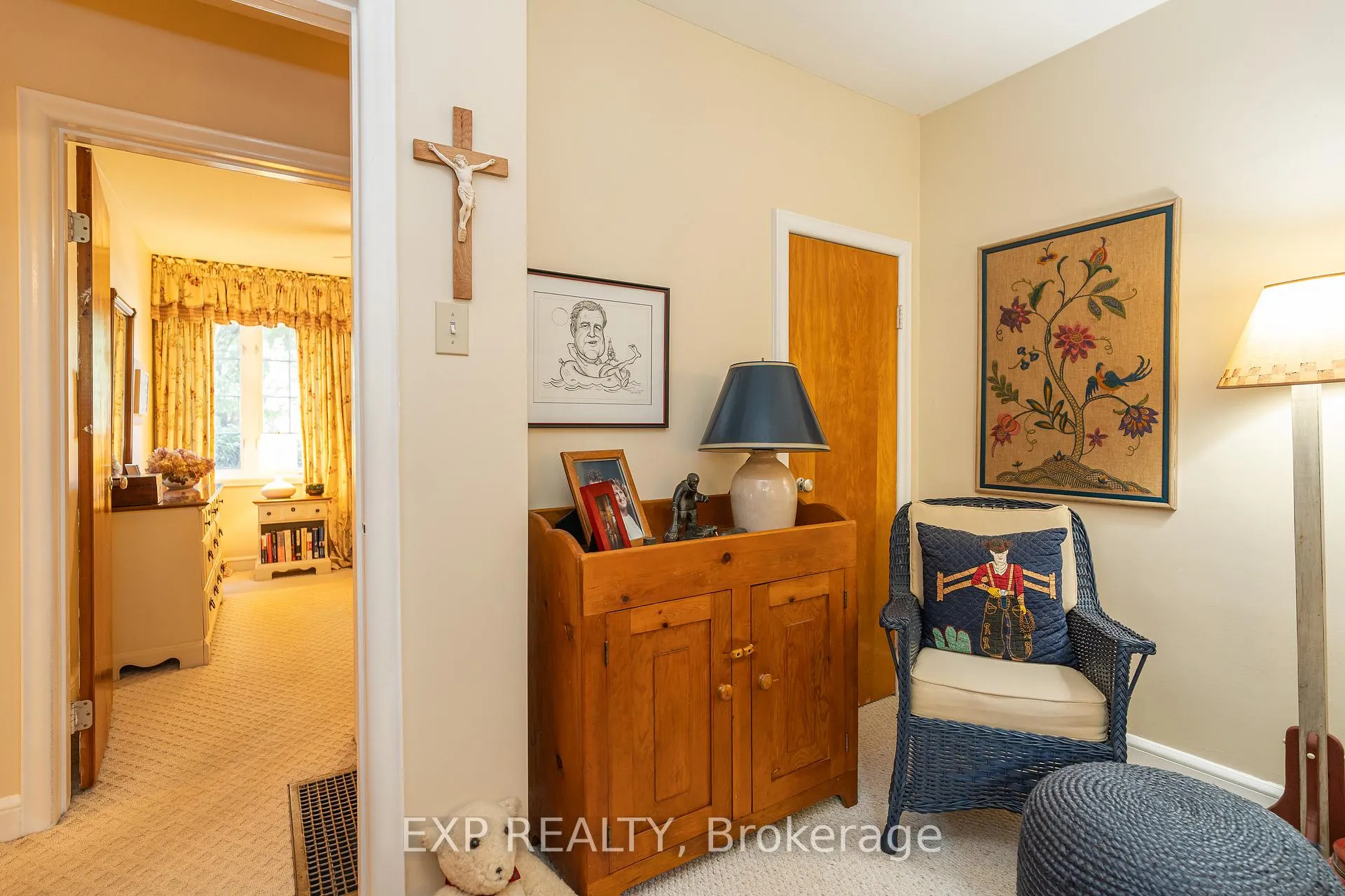 Photo 202 of 504 Thessaly Circle, Ottawa, Alta Vista/Faircrest Heights — HOMEH