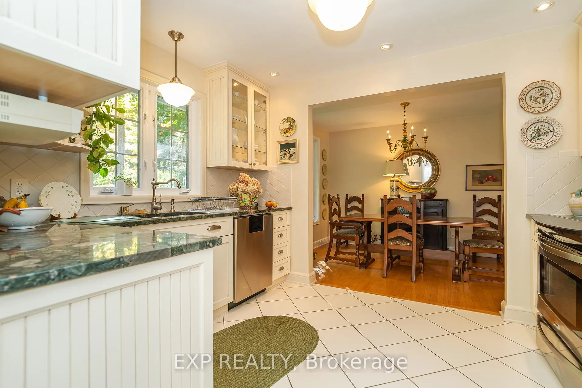 Photo 215 of 504 Thessaly Circle, Ottawa, Alta Vista/Faircrest Heights — HOMEH
