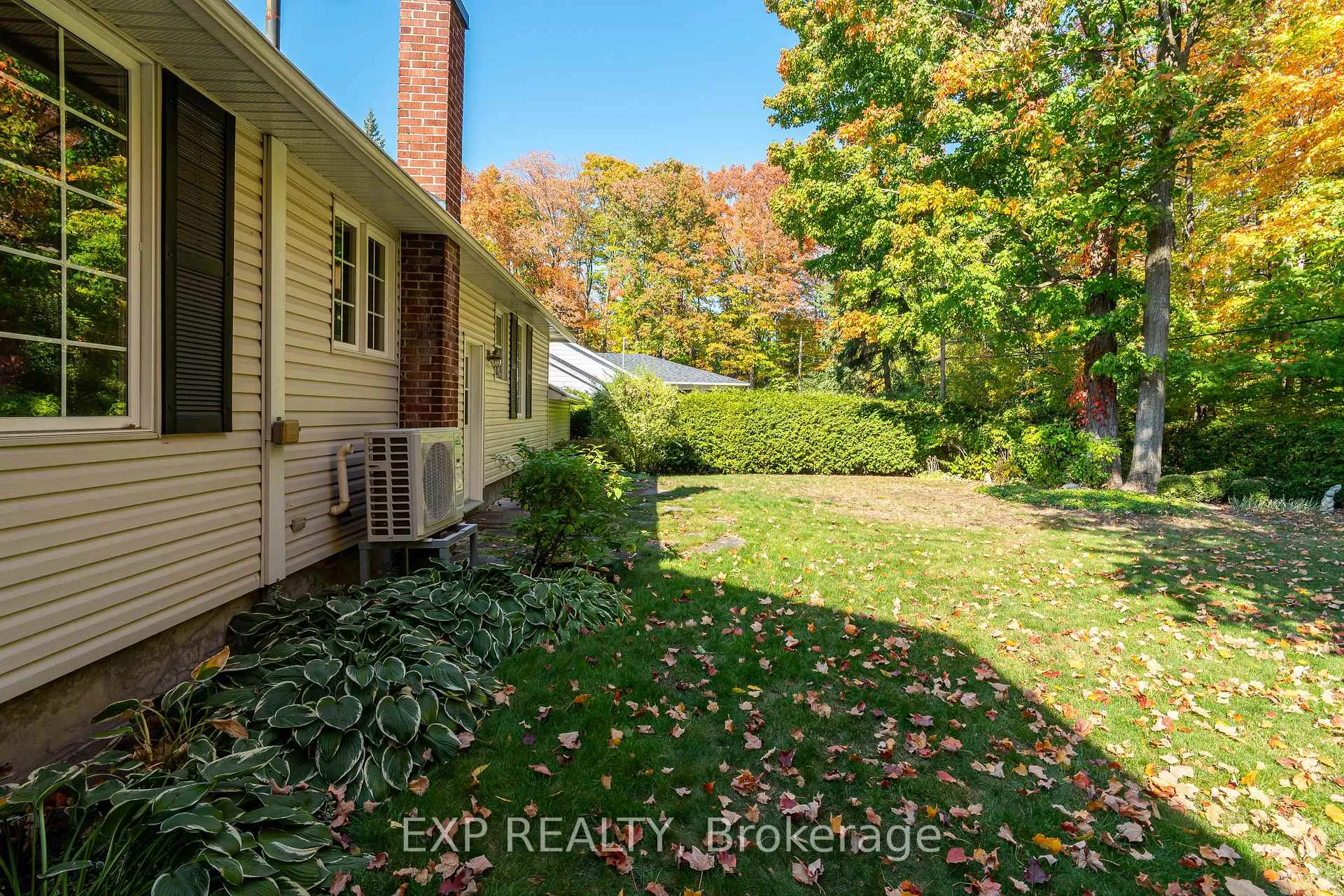 Photo 305 of 504 Thessaly Circle, Ottawa, Alta Vista/Faircrest Heights — HOMEH