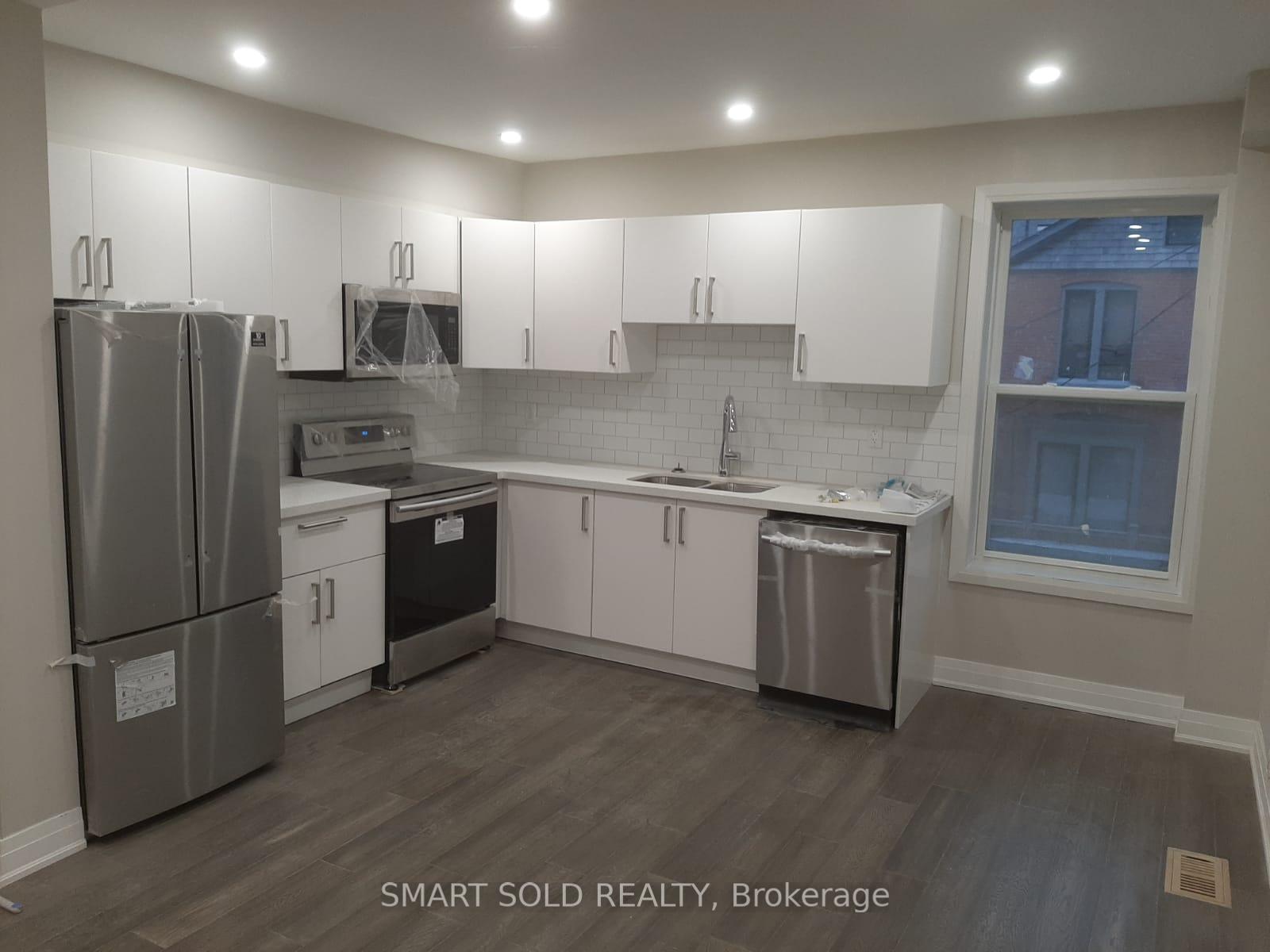 Photo 2 of 138 Delaware Avenue, Toronto, Palmerston-Little Italy — HOMEH