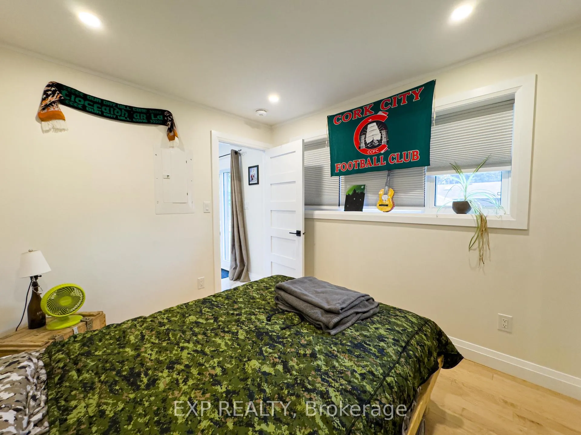 Photo 118 of Unit B, 14 Ascot Avenue, Ottawa, Lynwood Village — HOMEH