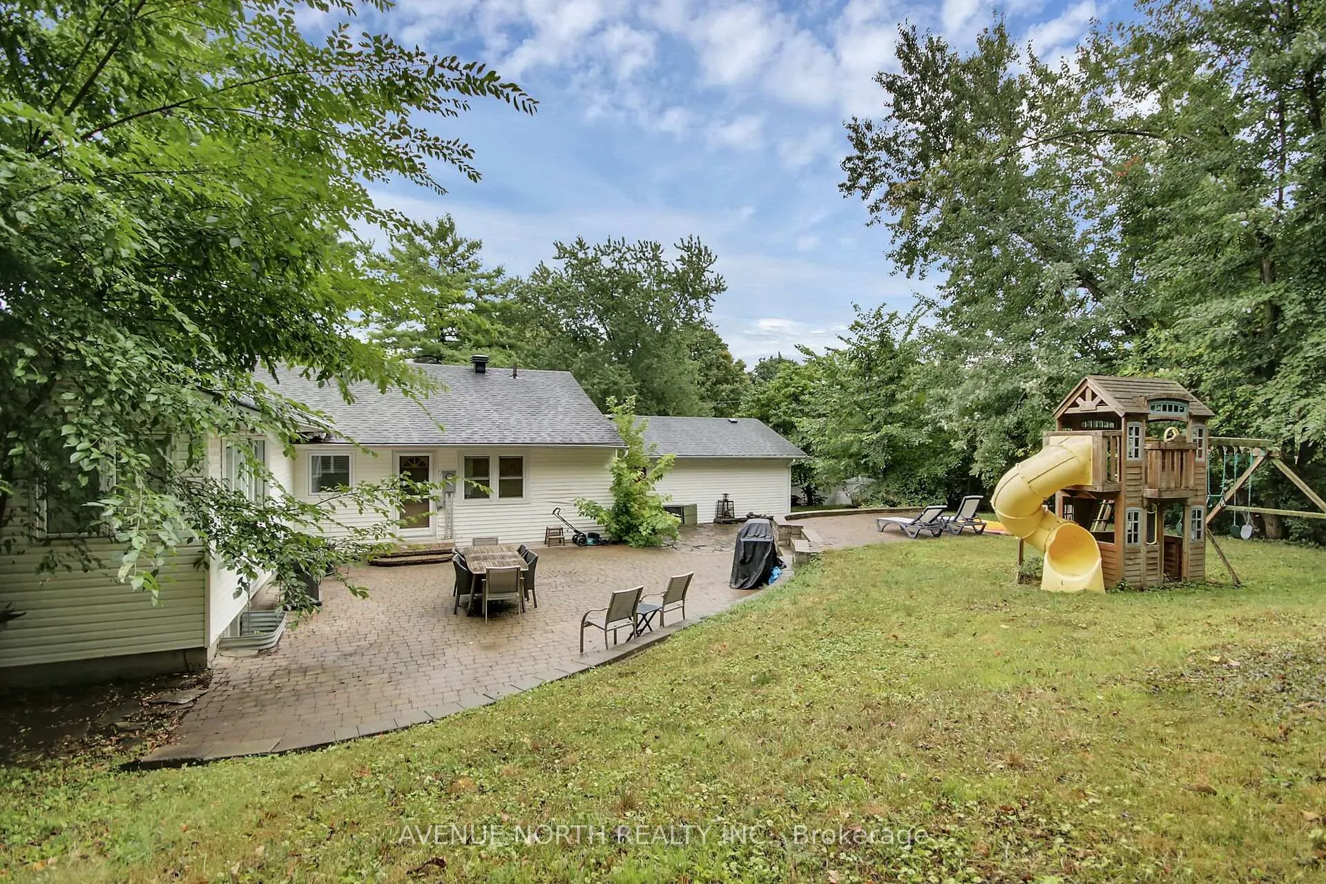 Photo 243 of 65 Rothwell Drive, Ottawa, Rothwell Heights — HOMEH