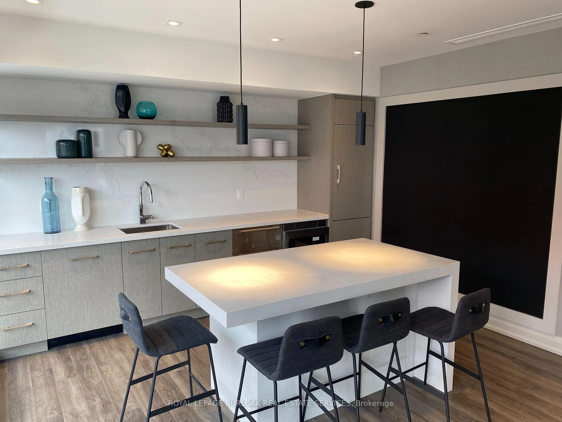 Photo 23 of Unit 423, 212 King William Street E, Hamilton, Beasley — HOMEH