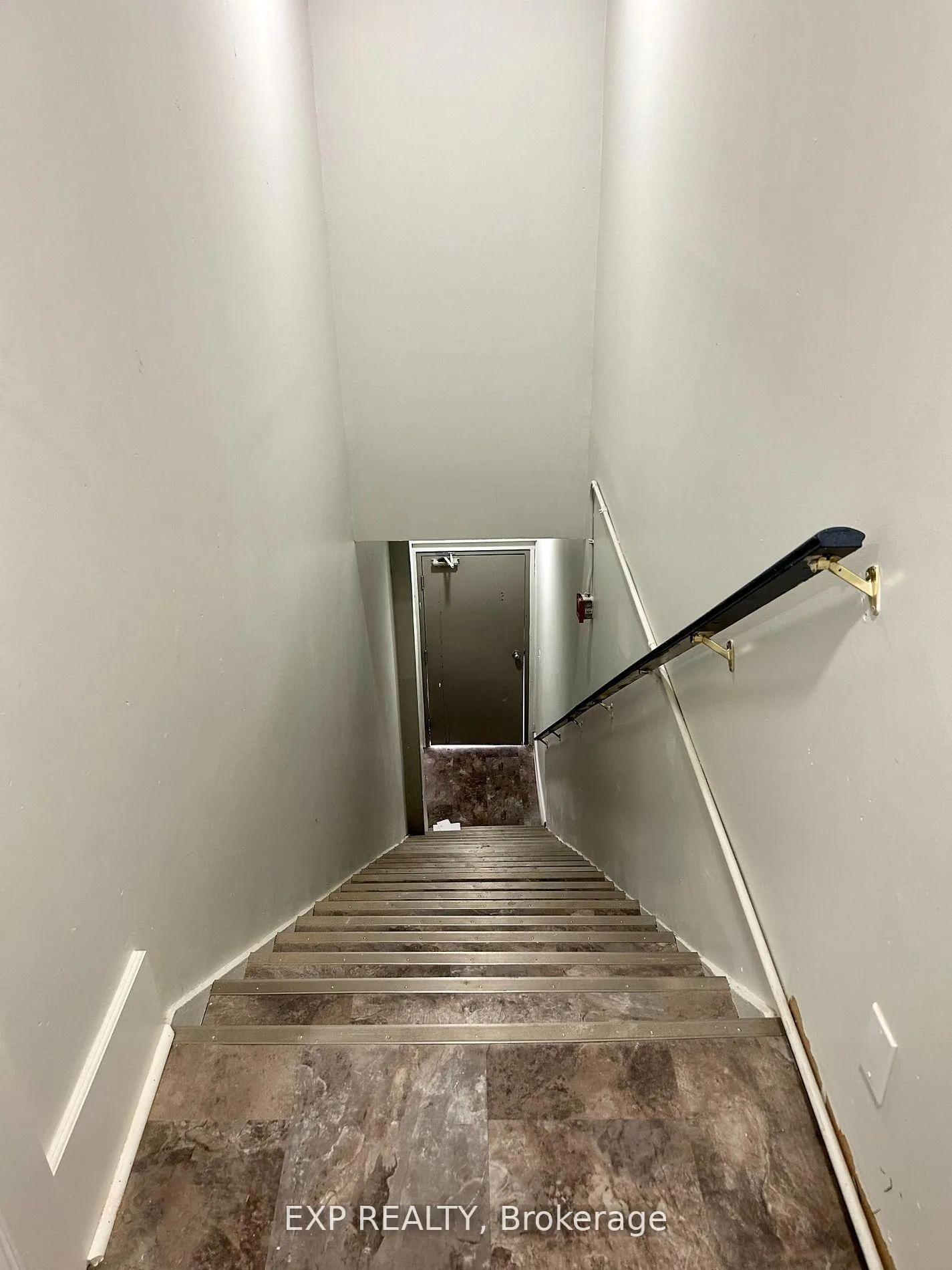 Photo 50 of Unit 2, 316 Front Street, Belleville, Belleville Ward — HOMEH