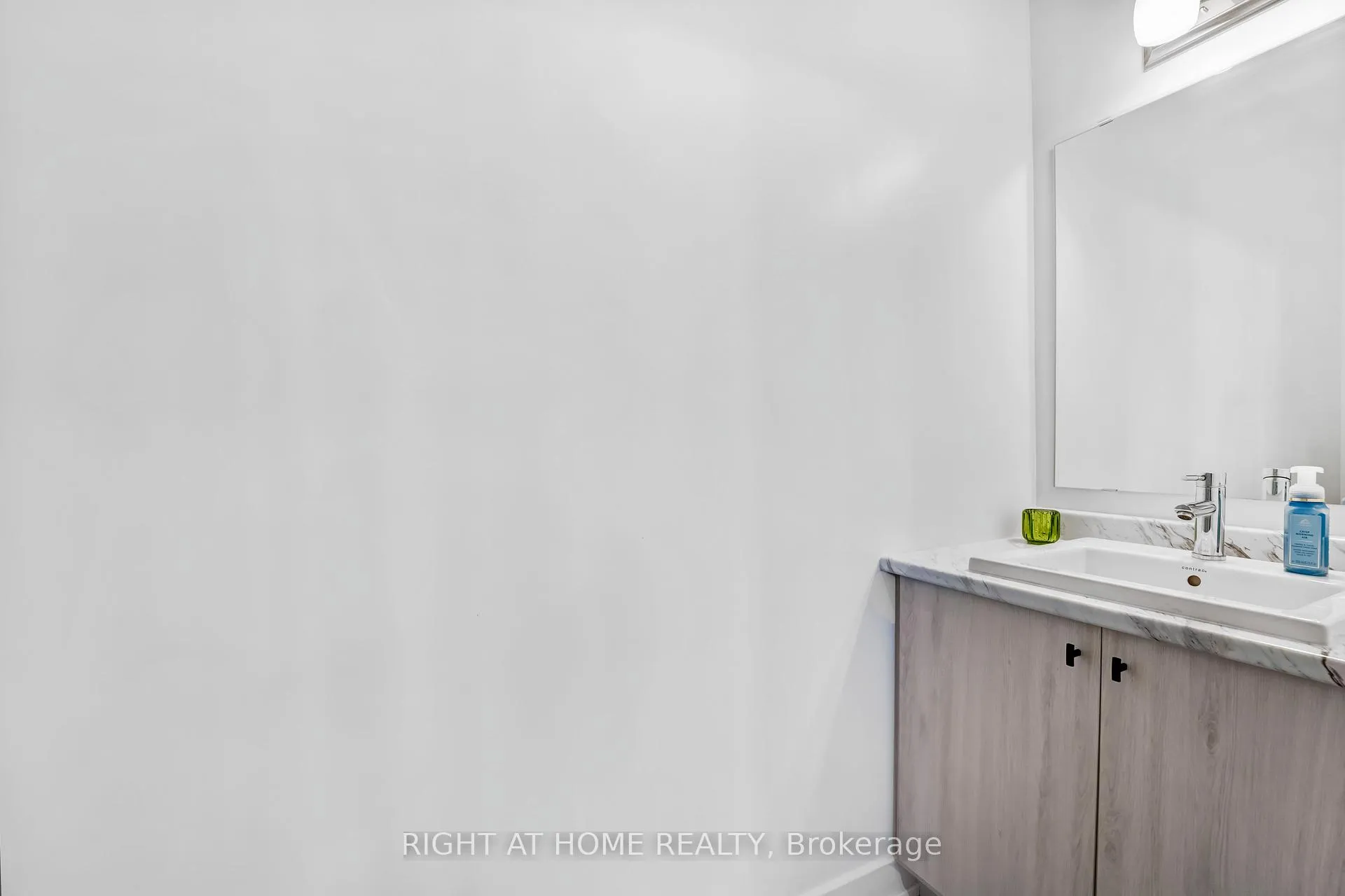 Photo 9 of 556 Tahoe Heights, Ottawa, Leitrim — HOMEH
