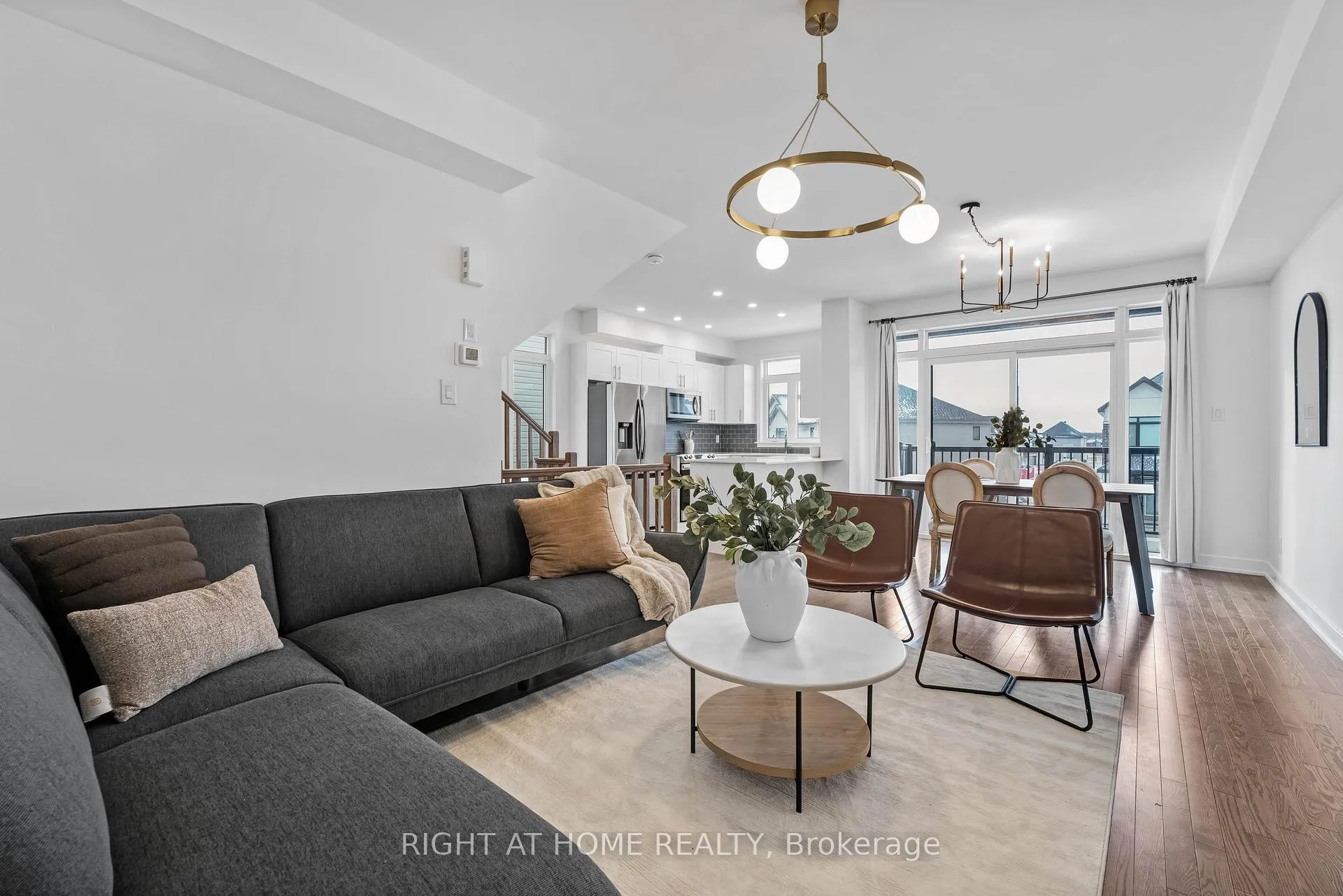 Photo 14 of 556 Tahoe Heights, Ottawa, Leitrim — HOMEH