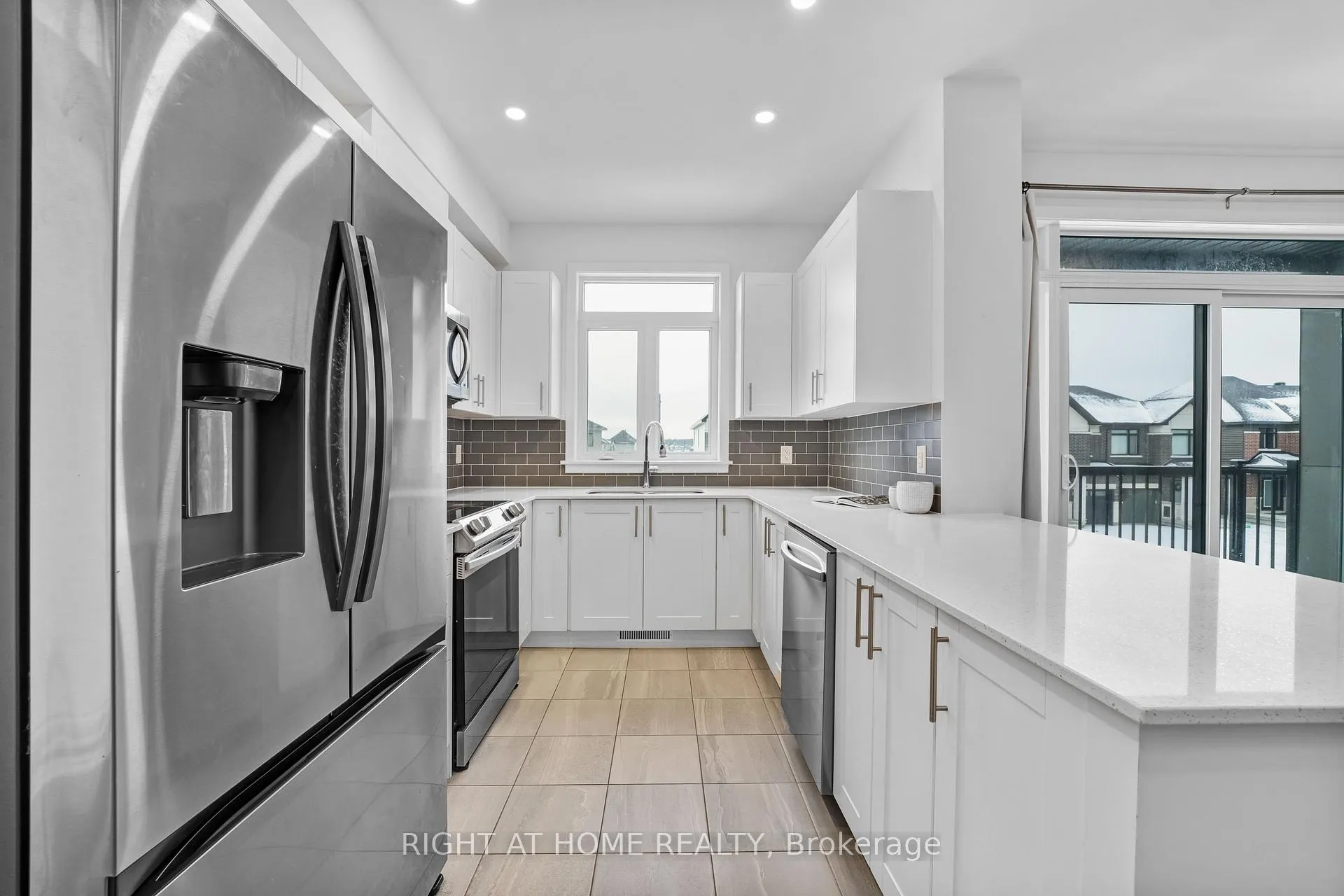 Photo 21 of 556 Tahoe Heights, Ottawa, Leitrim — HOMEH