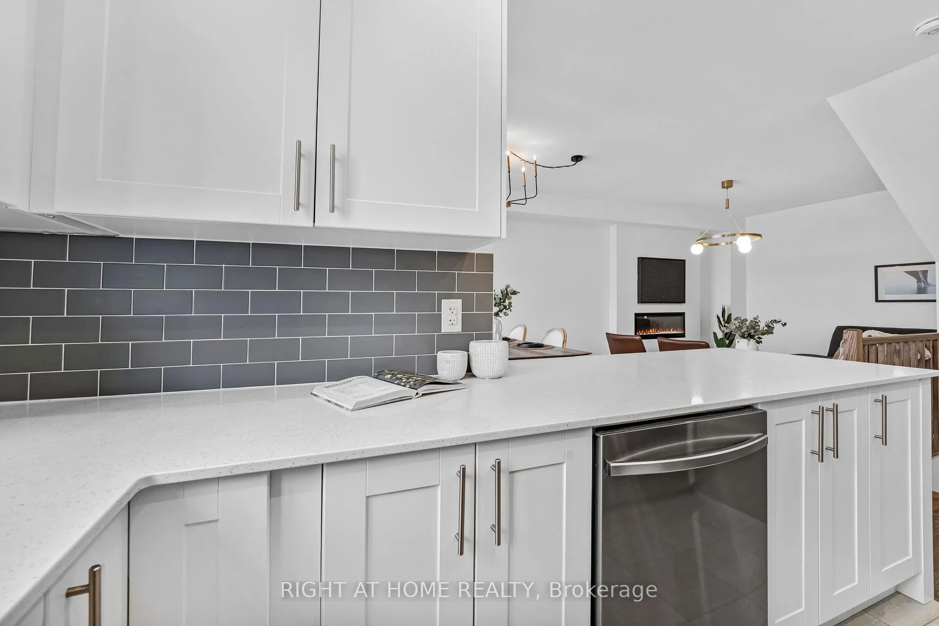 Photo 25 of 556 Tahoe Heights, Ottawa, Leitrim — HOMEH