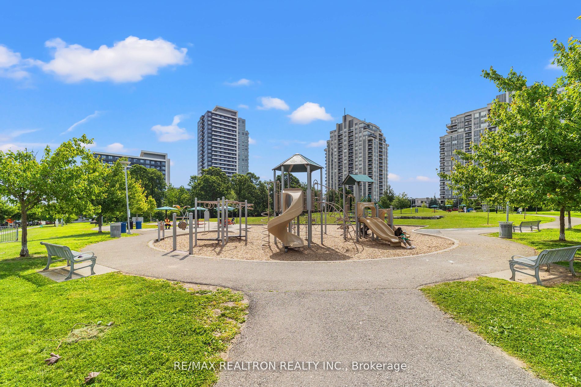 Photo 76 of Unit 608, 75 North Park Road, Vaughan, Beverley Glen — HOMEH