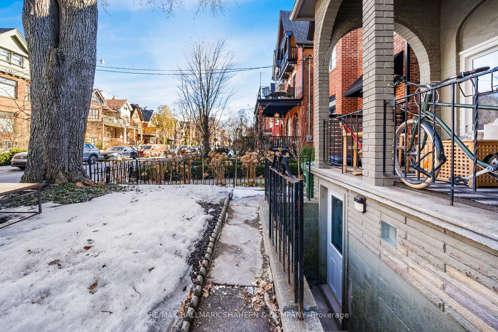 Photo 3 of Unit Bsmnt, 430 Euclid Avenue, Toronto, Palmerston-Little Italy — HOMEH