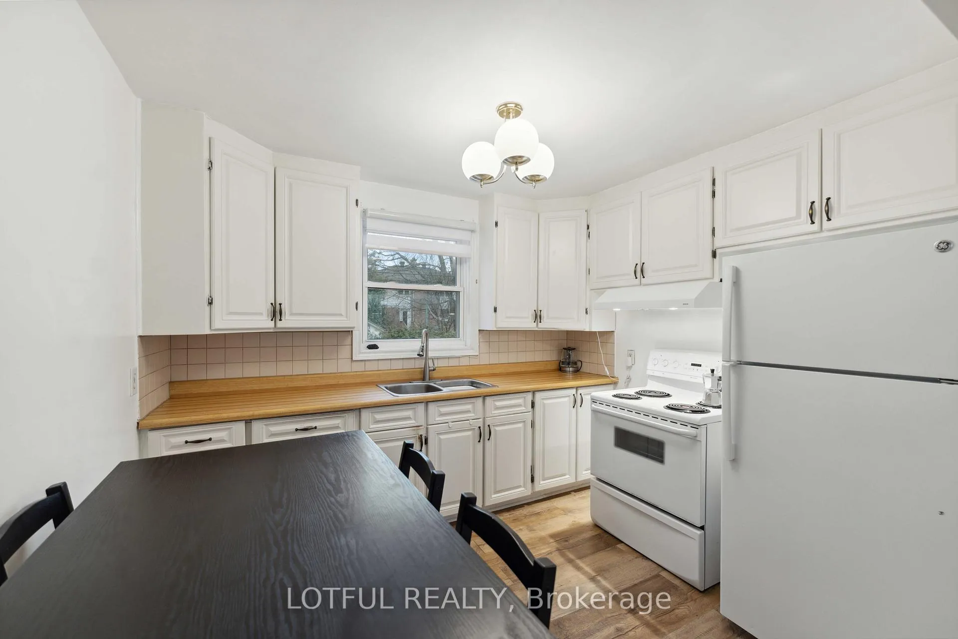 Photo 48 of Unit A, 2427 Chasseur Avenue, Ottawa, Heron Park — HOMEH