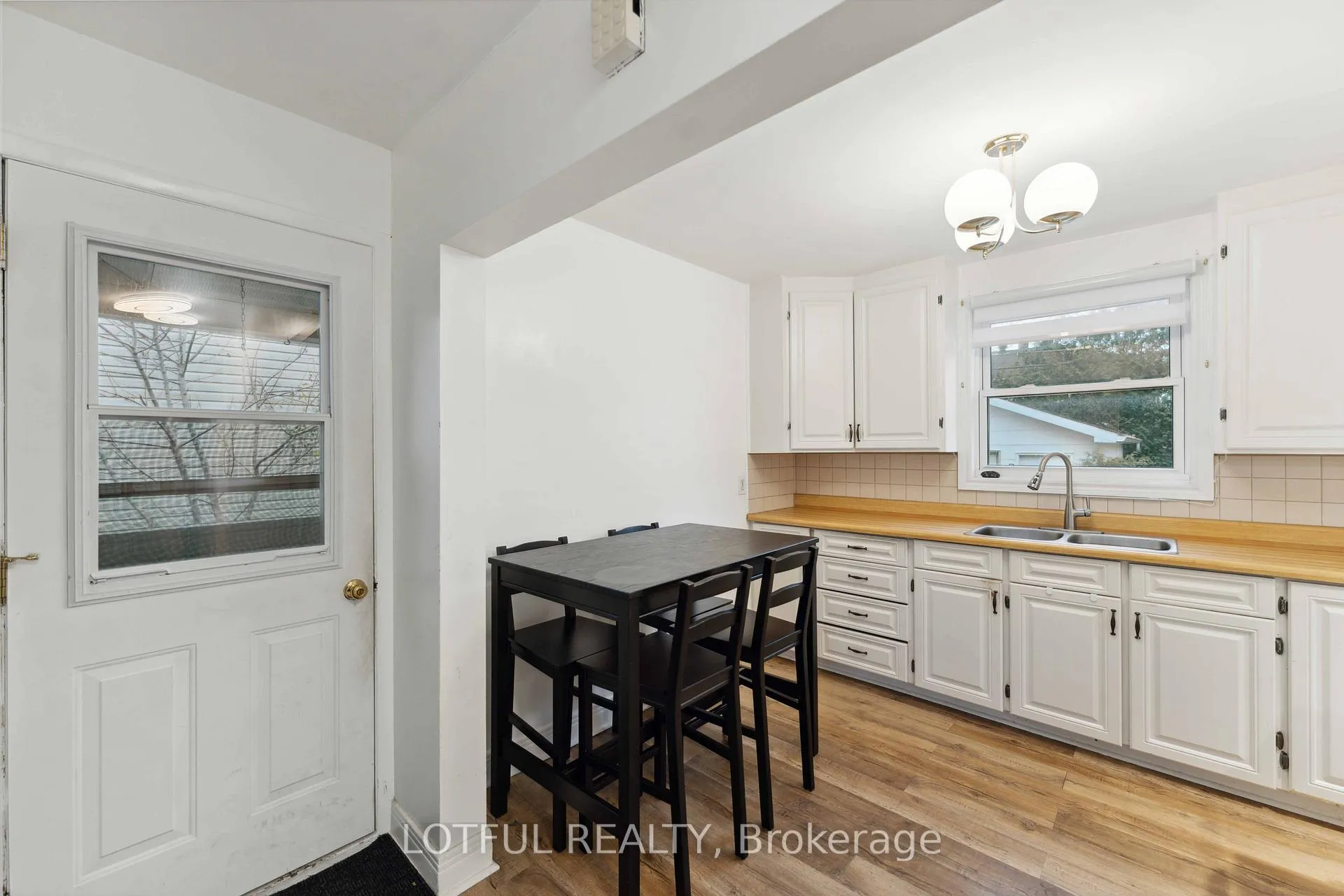 Photo 58 of Unit A, 2427 Chasseur Avenue, Ottawa, Heron Park — HOMEH