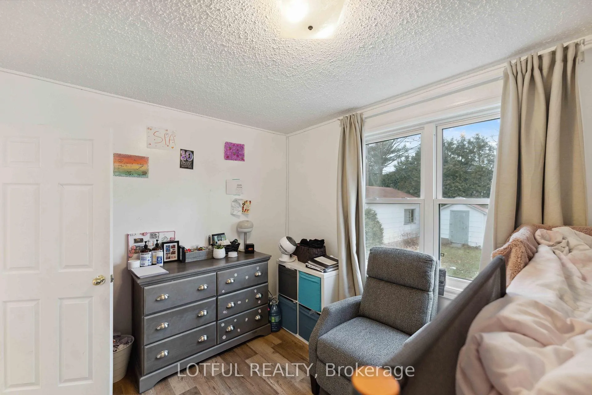 Photo 93 of Unit A, 2427 Chasseur Avenue, Ottawa, Heron Park — HOMEH