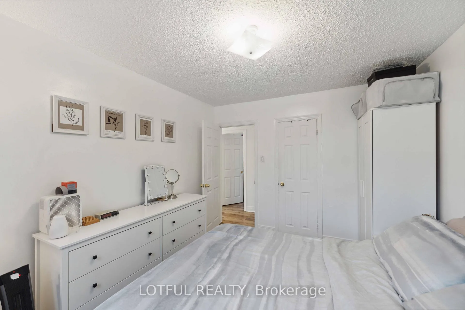 Photo 120 of Unit A, 2427 Chasseur Avenue, Ottawa, Heron Park — HOMEH