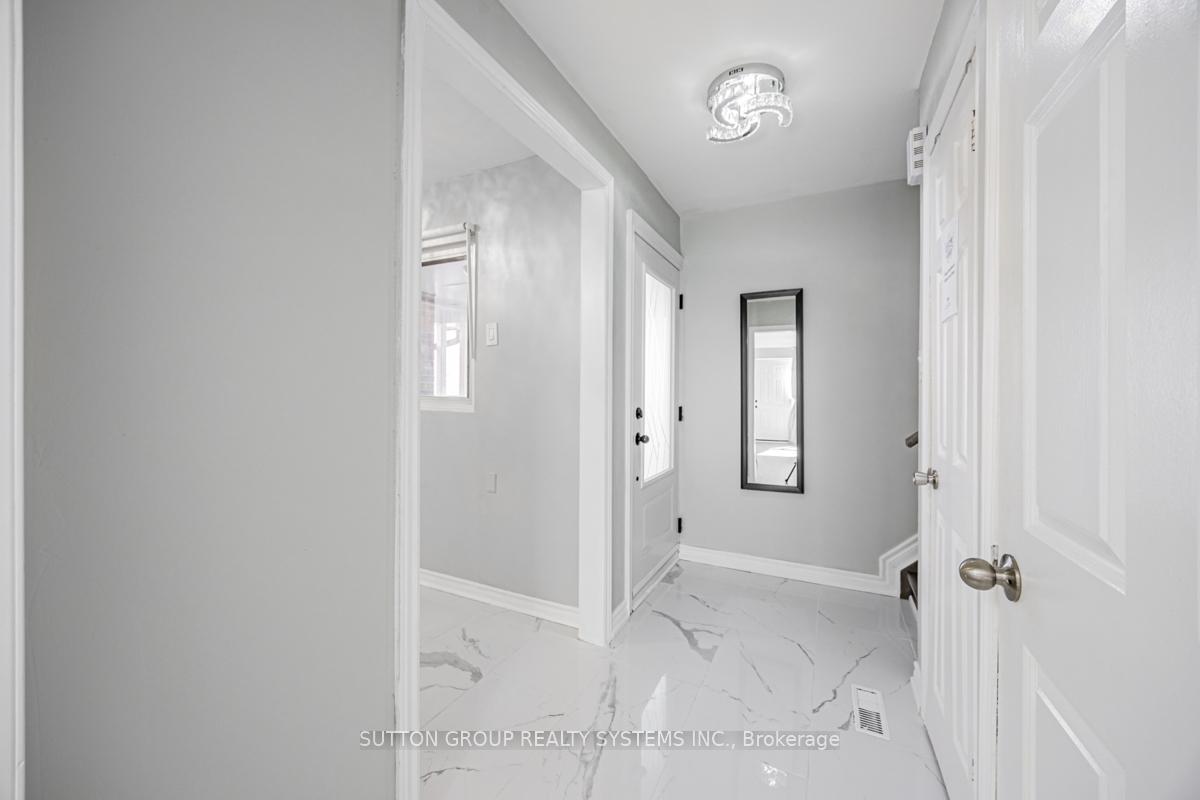 Photo 26 of 12 Sachems Place, Scarborough, Malvern — HOMEH