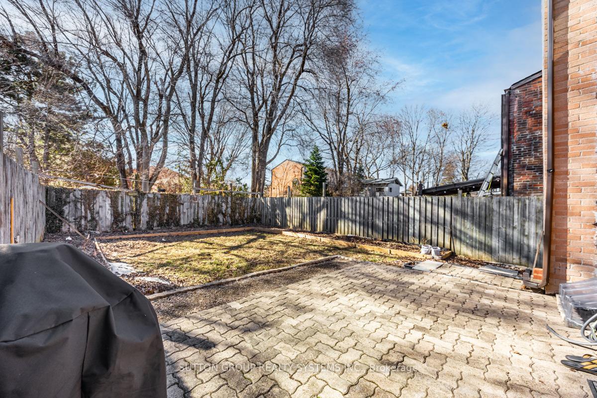 Photo 30 of 12 Sachems Place, Scarborough, Malvern — HOMEH