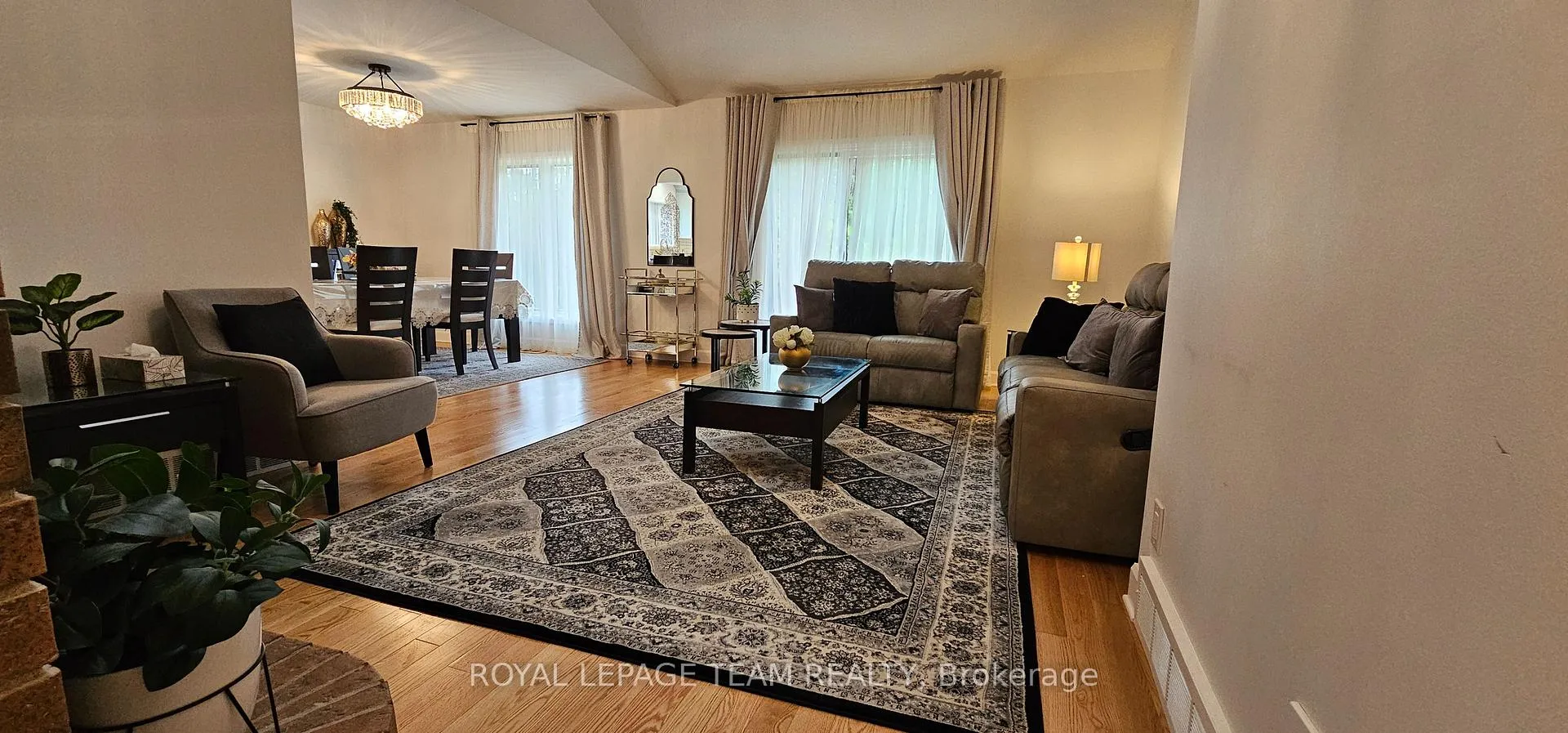 Photo 136 of 8 Swans Way S, Ottawa, Rothwell Heights — HOMEH