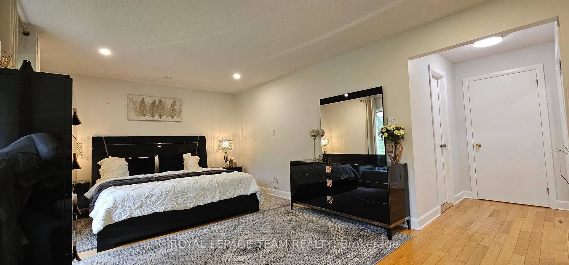 Photo 166 of 8 Swans Way S, Ottawa, Rothwell Heights — HOMEH