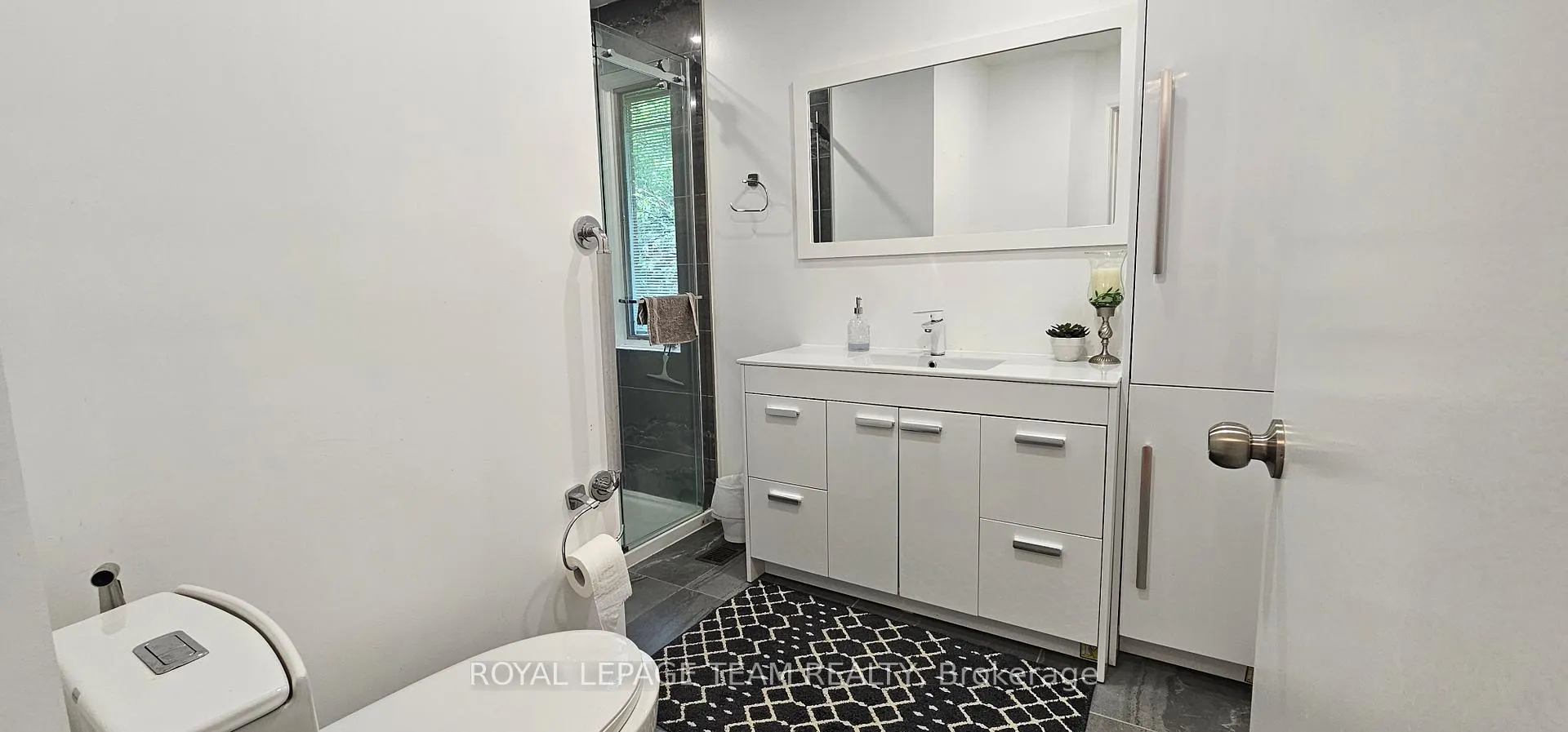 Photo 203 of 8 Swans Way S, Ottawa, Rothwell Heights — HOMEH