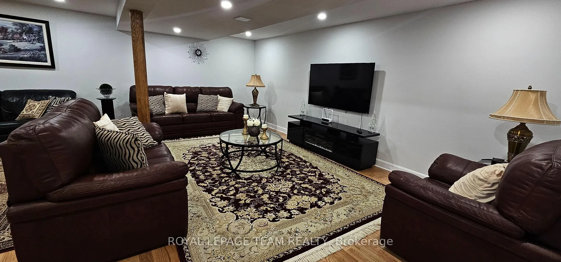 Photo 242 of 8 Swans Way S, Ottawa, Rothwell Heights — HOMEH
