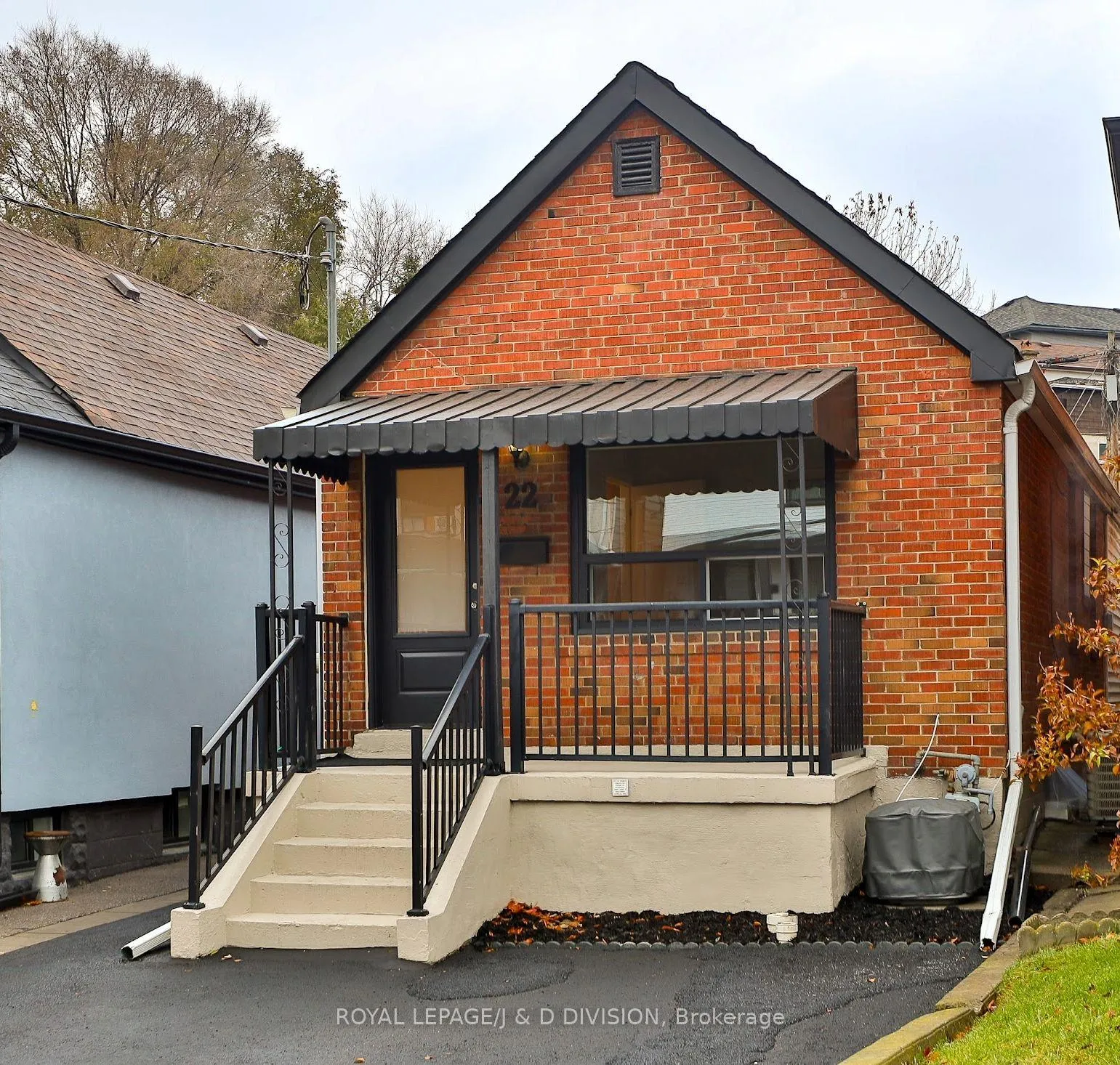 Front of 22 Holmesdale Road