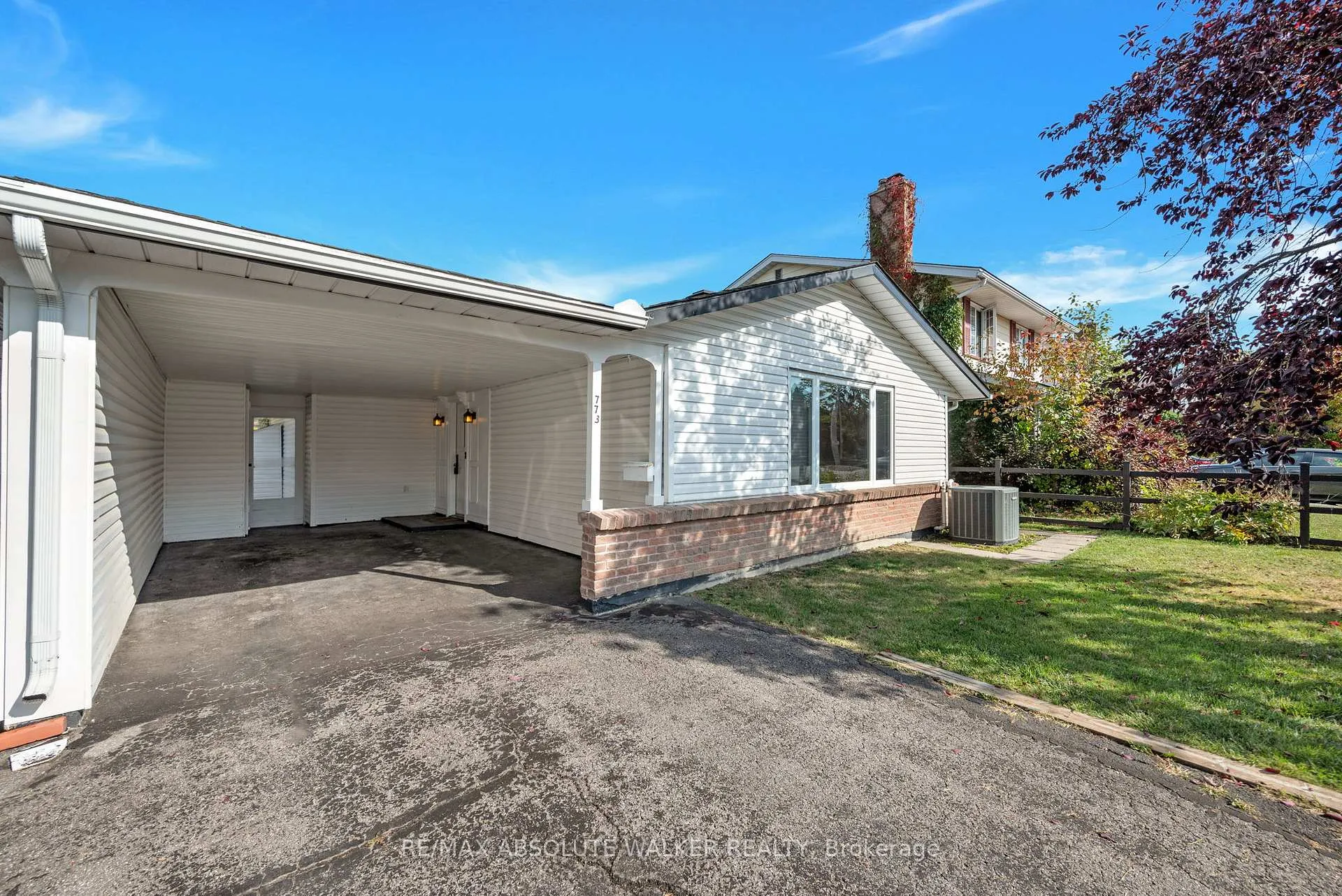 Photo 12 of 773 Eastvale Drive, Ottawa, Beacon Hill North — HOMEH