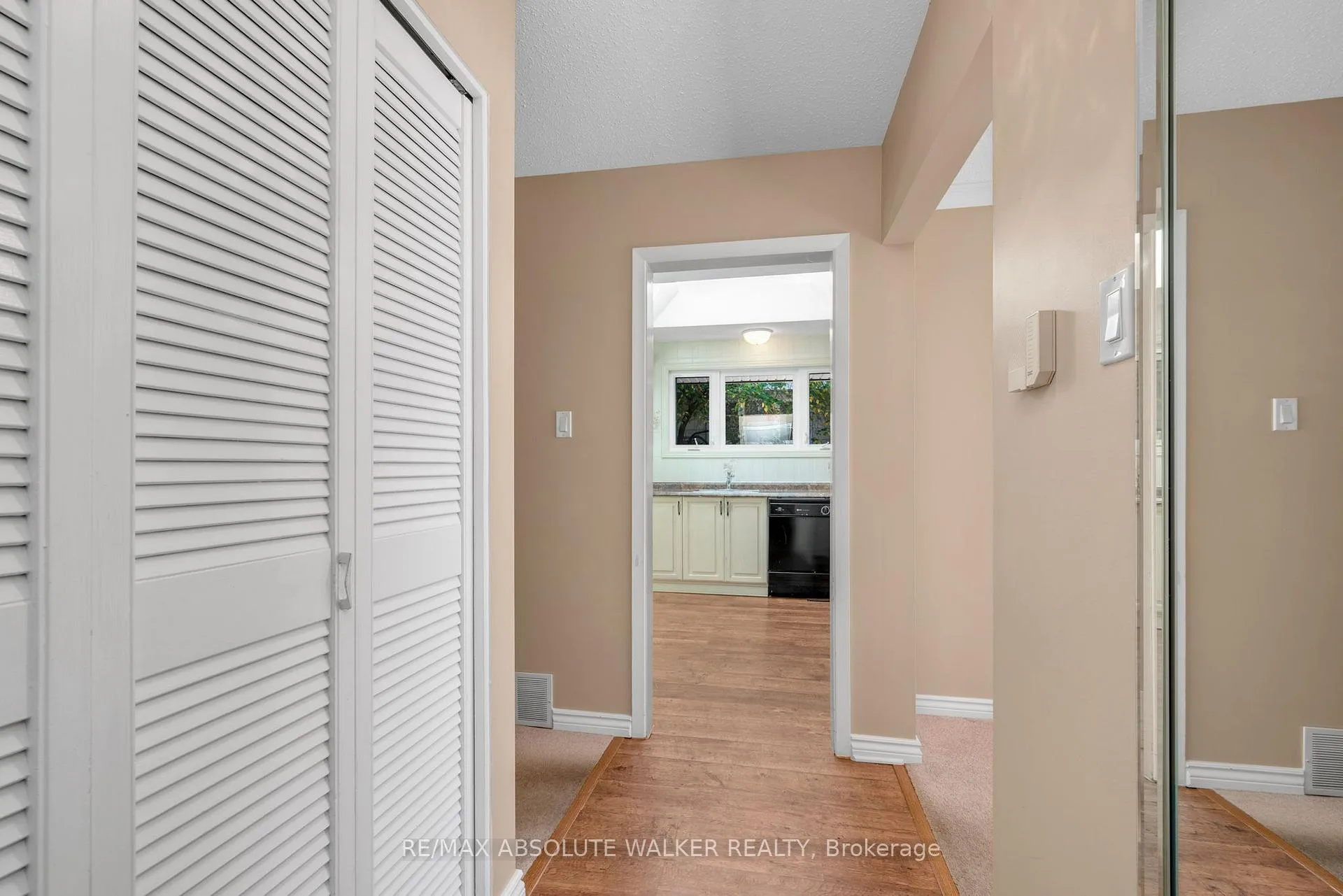 Photo 18 of 773 Eastvale Drive, Ottawa, Beacon Hill North — HOMEH