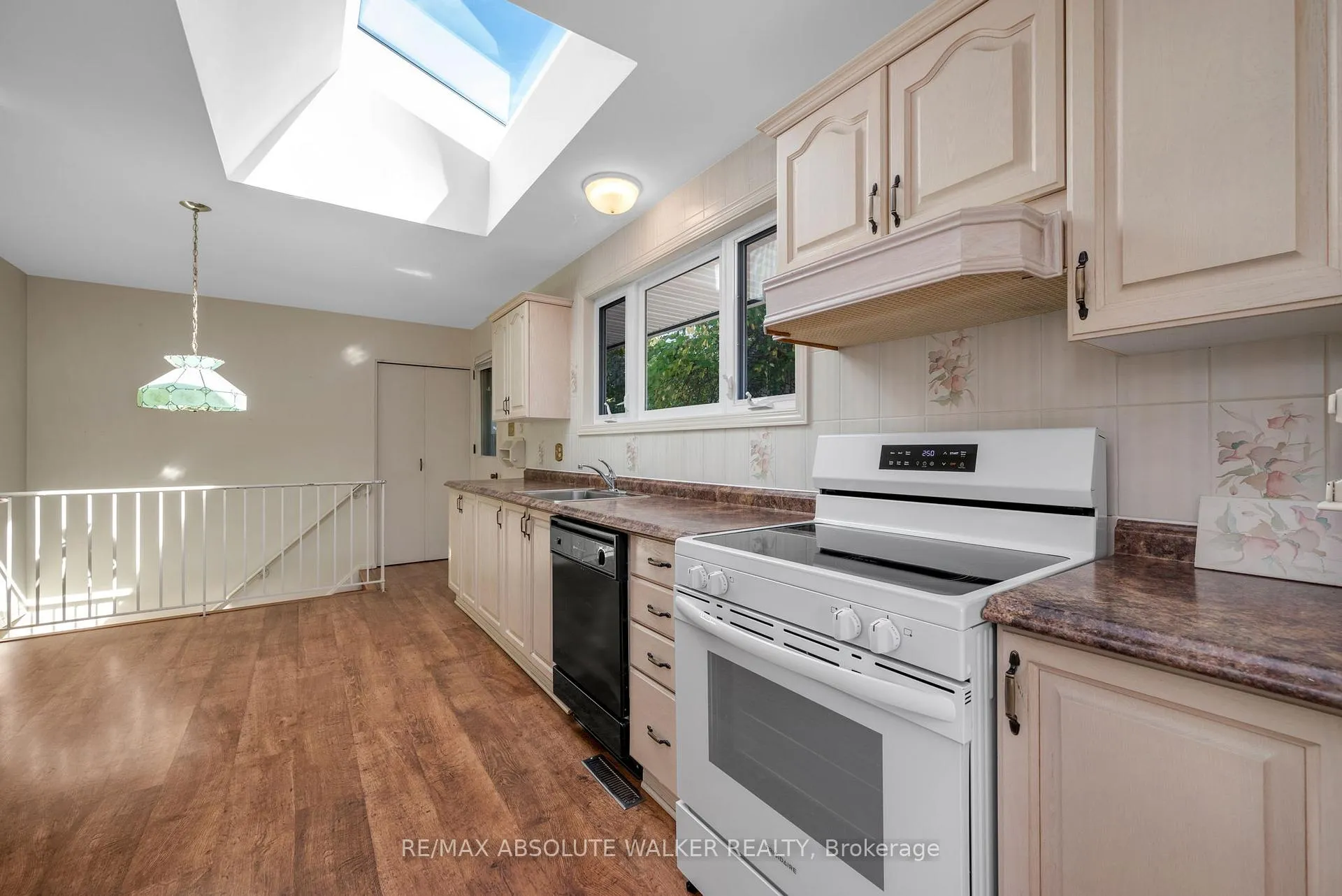 Photo 81 of 773 Eastvale Drive, Ottawa, Beacon Hill North — HOMEH
