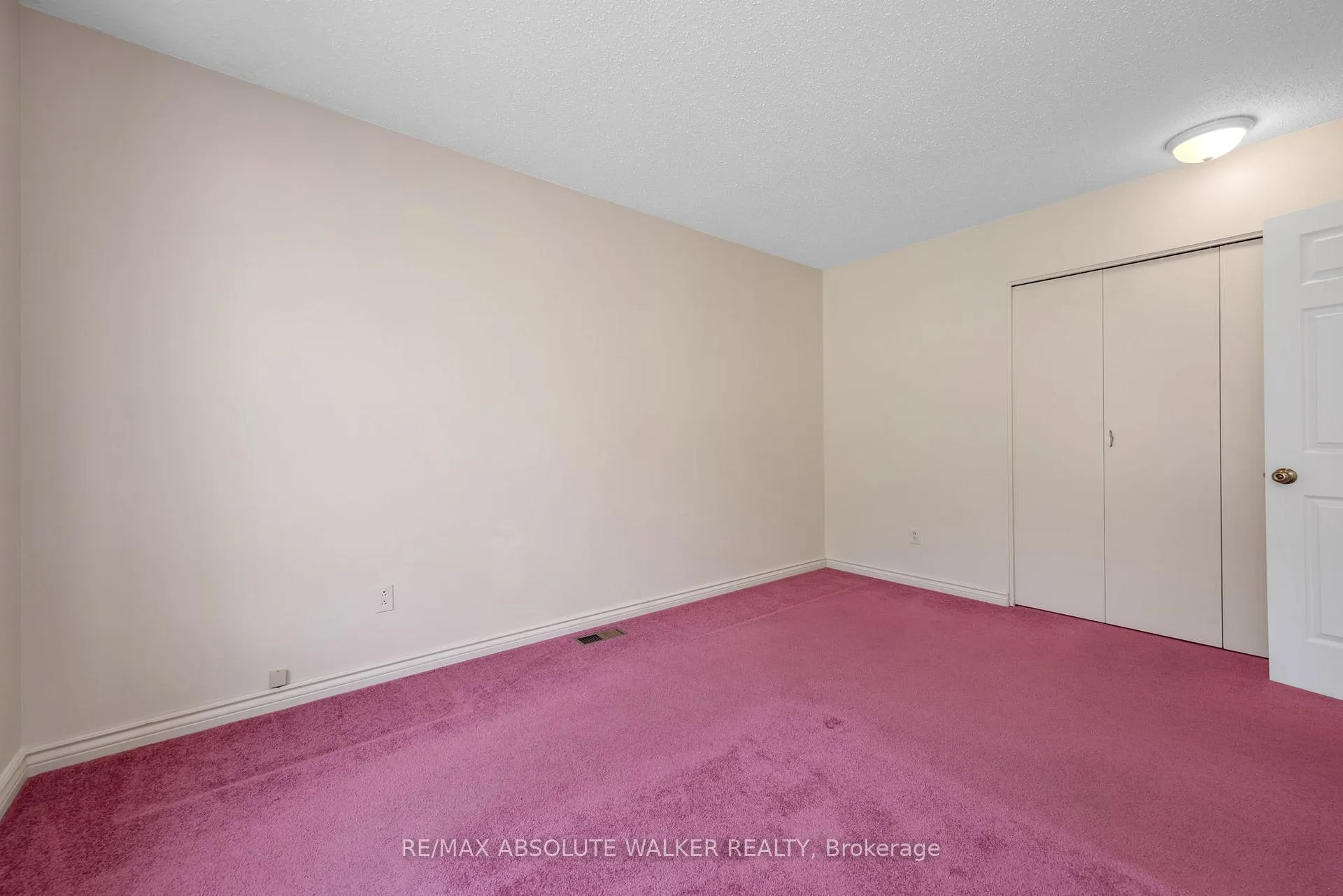 Photo 102 of 773 Eastvale Drive, Ottawa, Beacon Hill North — HOMEH