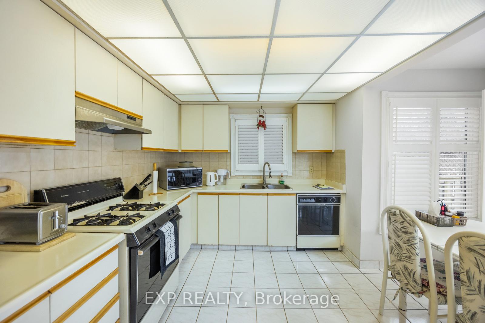 Photo 23 of 4 Calibre Court, Scarborough, Rouge — HOMEH